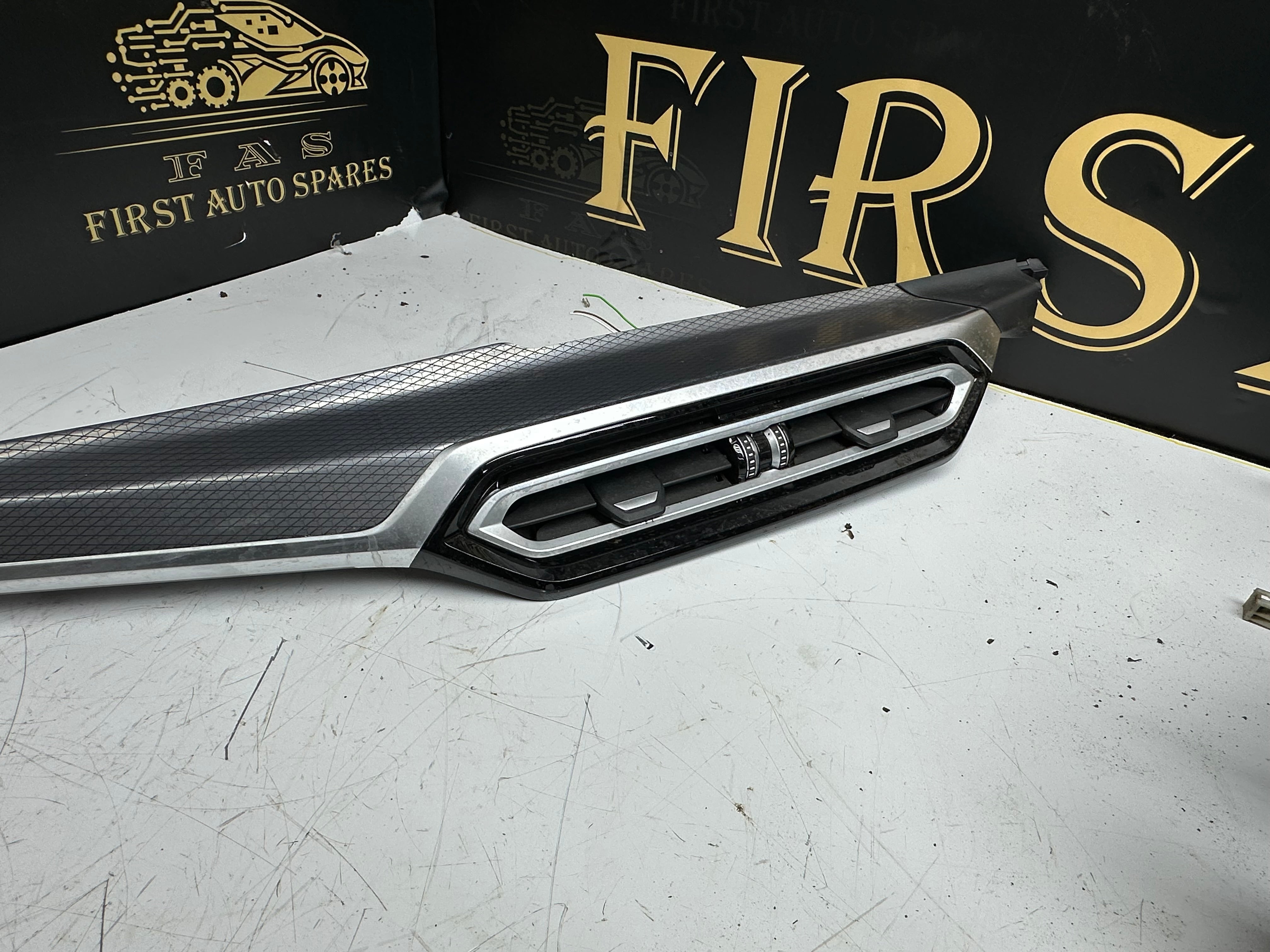 BMW 3 G20 G21 2023-24 Dashboard Glove Box Trim (9P962571809) (3036875)