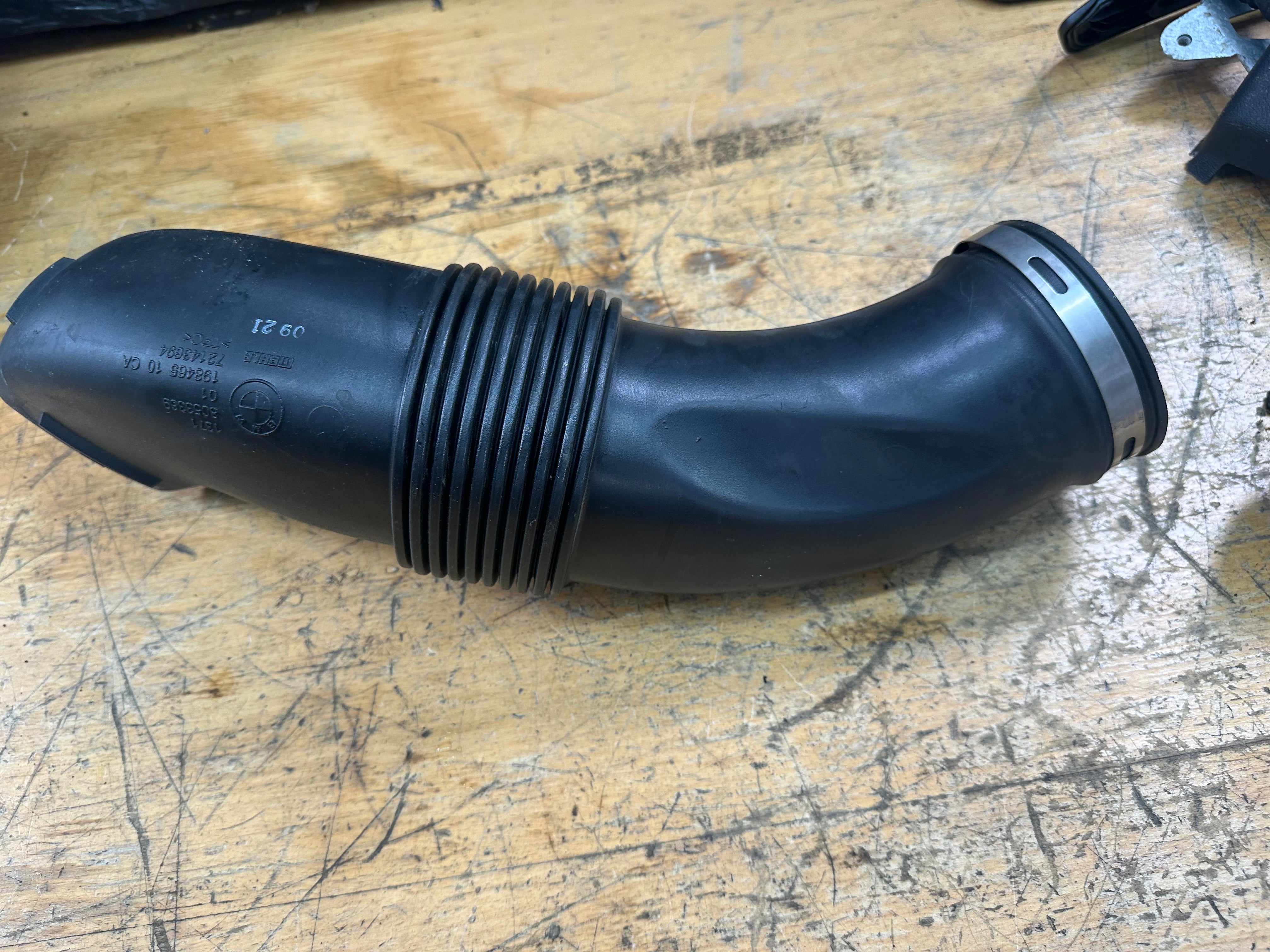 BMW X3 X4 Series F97 F98 Intake Air Duct Pipe Right (8053369)