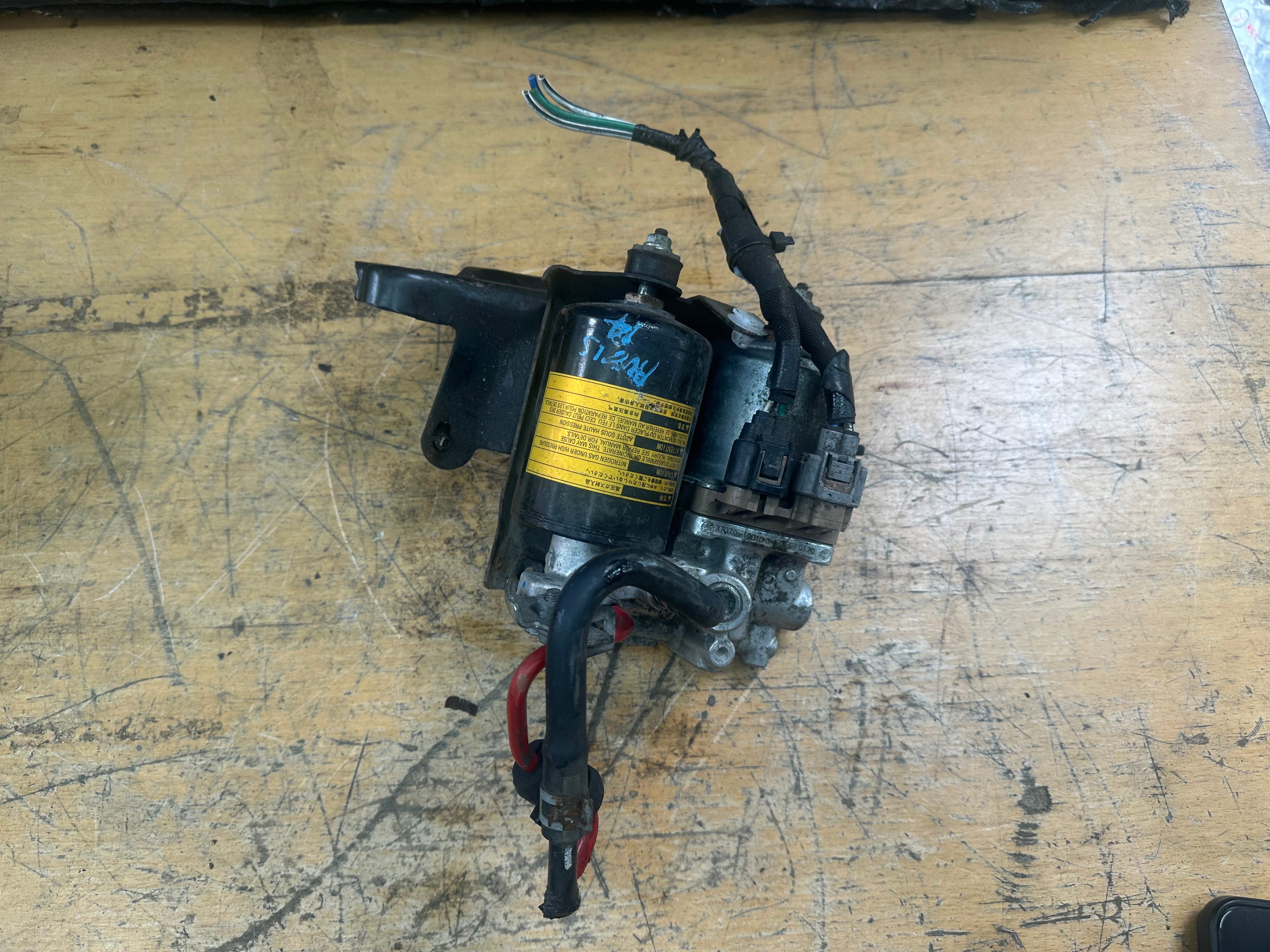 Toyota Auris 2010-2019 1.8 ABS Pump Brake Booster Actuator (47070-12010)