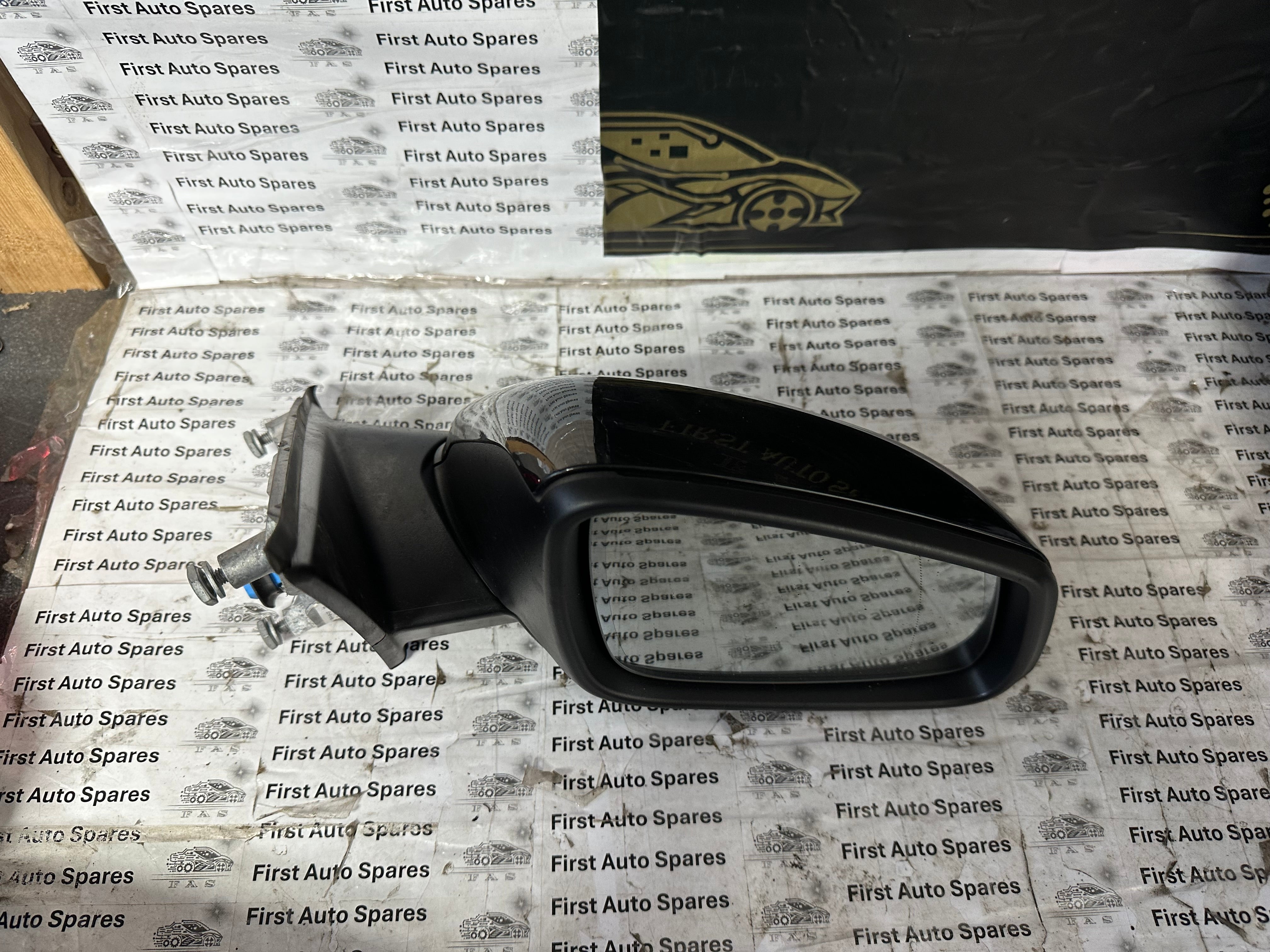 BMW X1 F48 2021 Right O/S Driver’s Wing Mirror 7-Pin Plug (233656070)