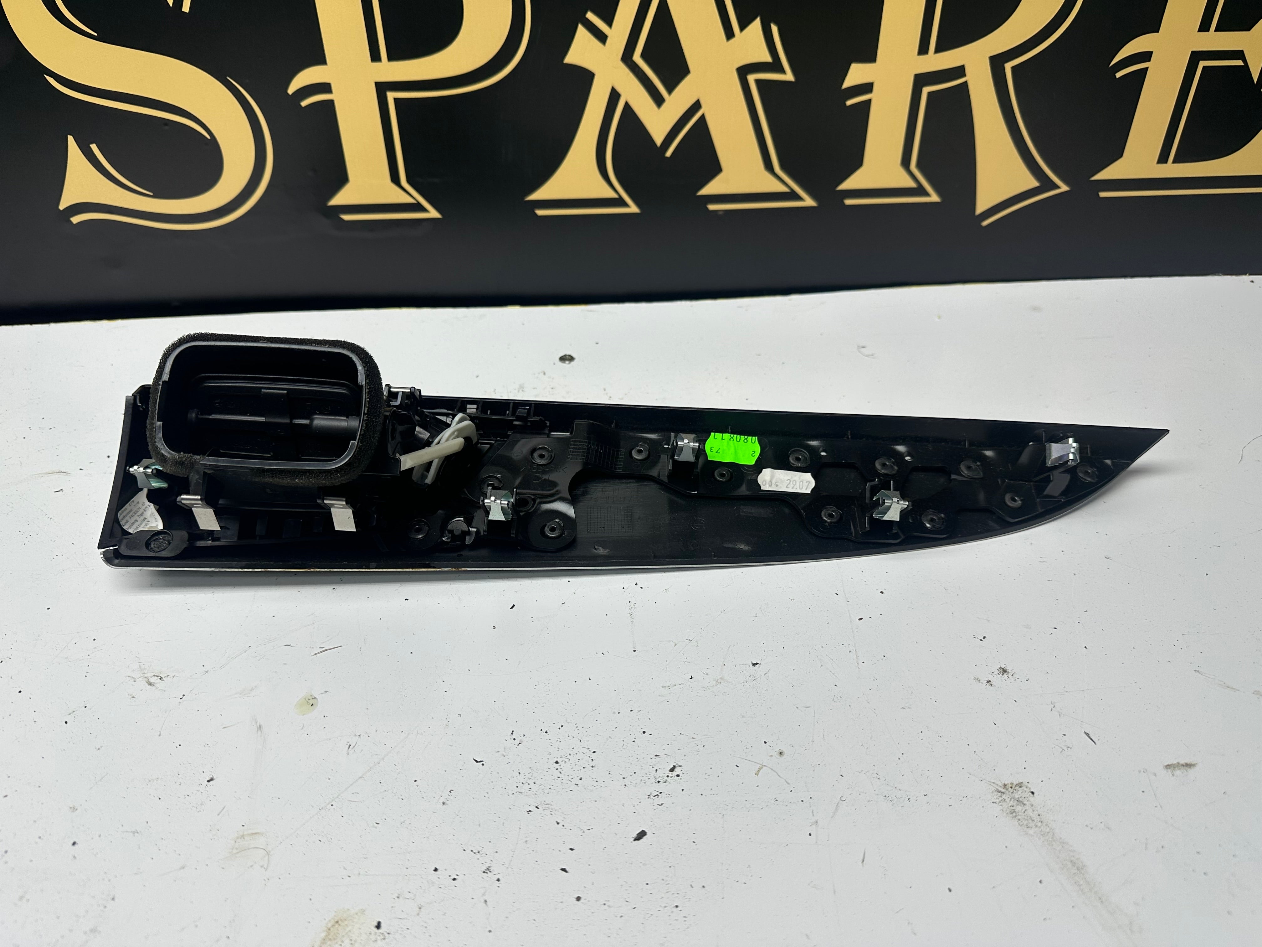 BMW 1 Series Sport F20 2012 Front Right Side Air Vent + Trim (9205355-06)