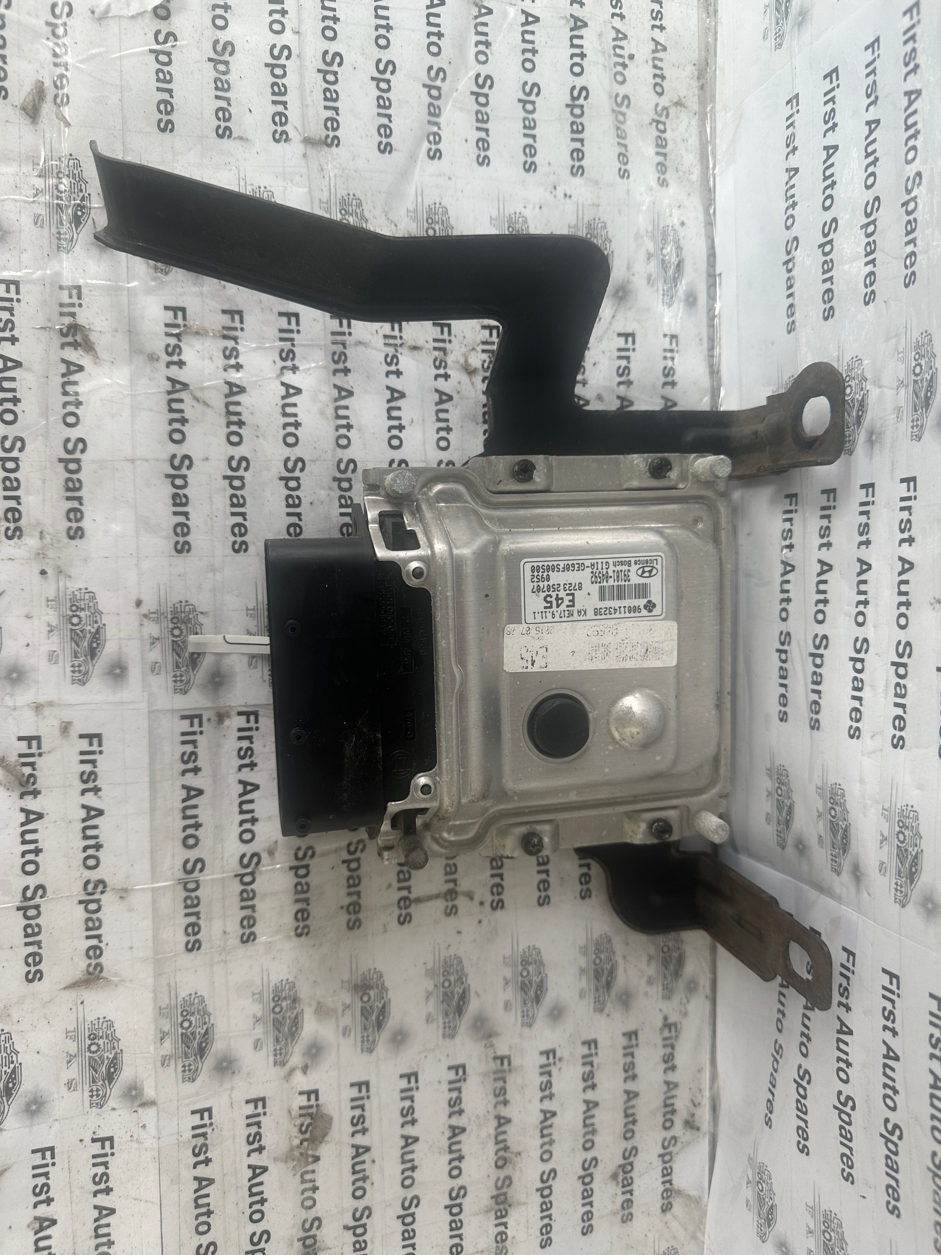 Hyundai i10 2016 MK2 Engine Management ECU (39101-04592) (BSW-ME17911-00)