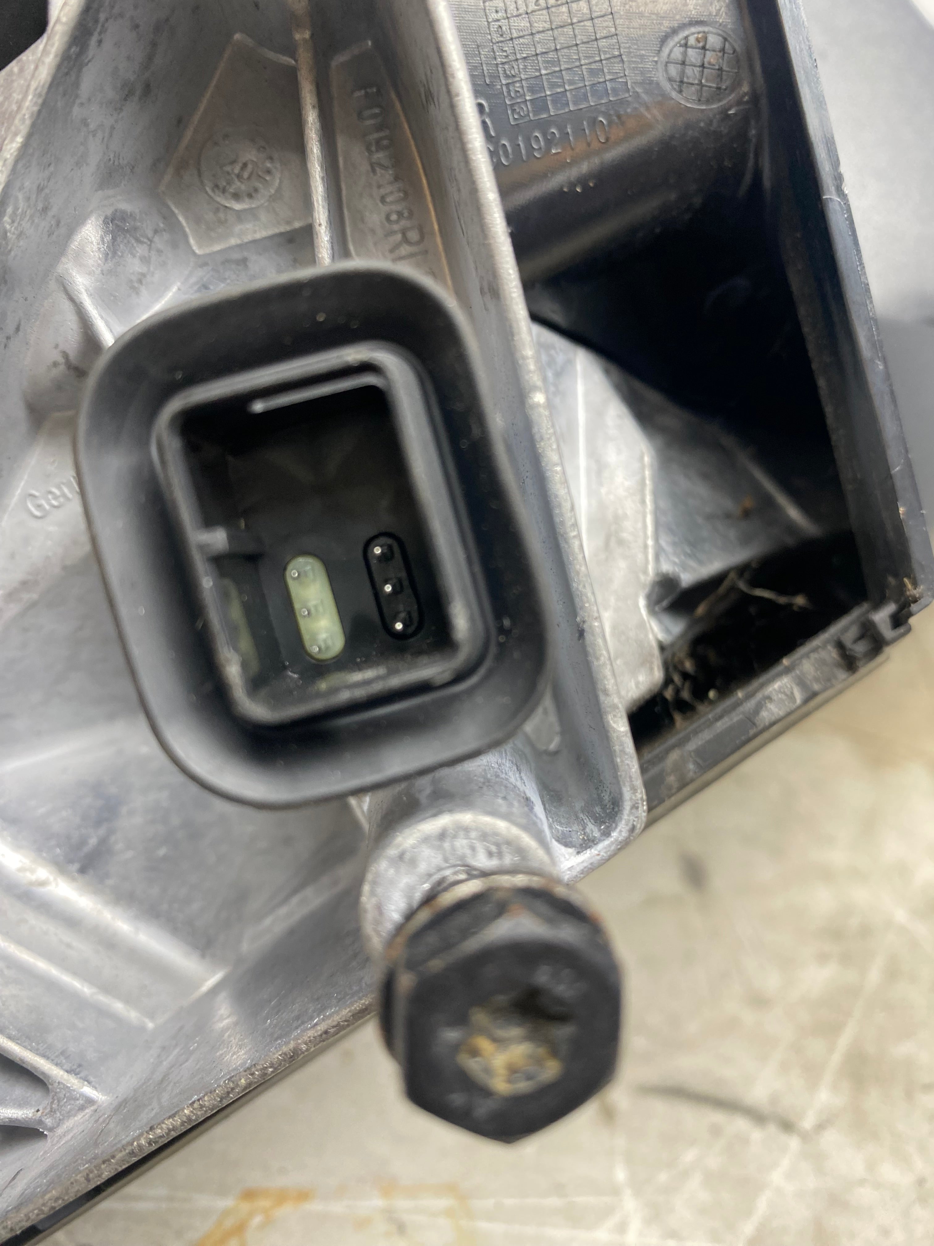 BMW 1 & 2 Series F40/F44 Driver Side Mirror 19–24 (Little Crack marked in yellow)