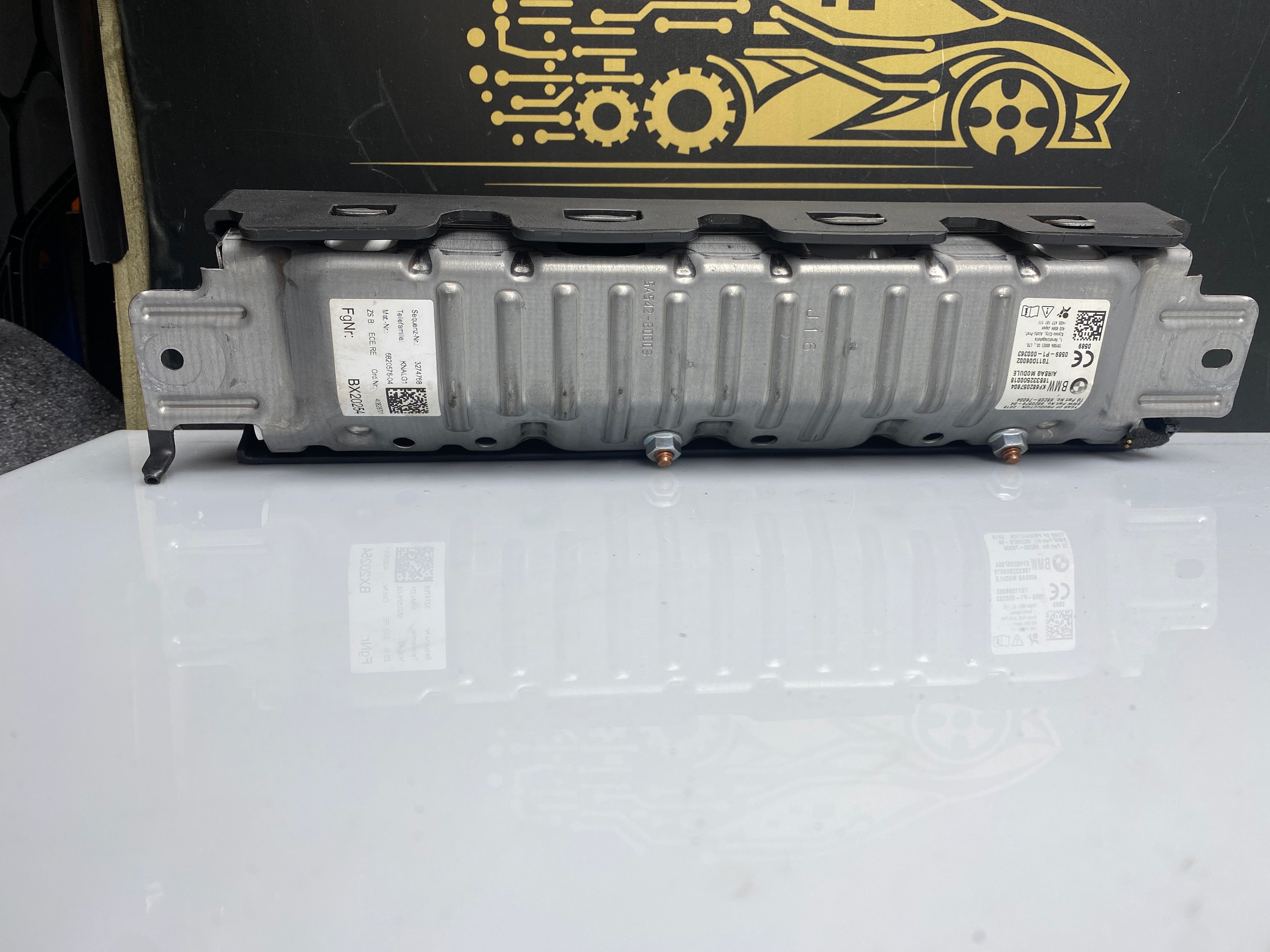BMW 5 Series G30/6 Series G32 GT Right Passenger Side Knee Protection Module (6820576-04)