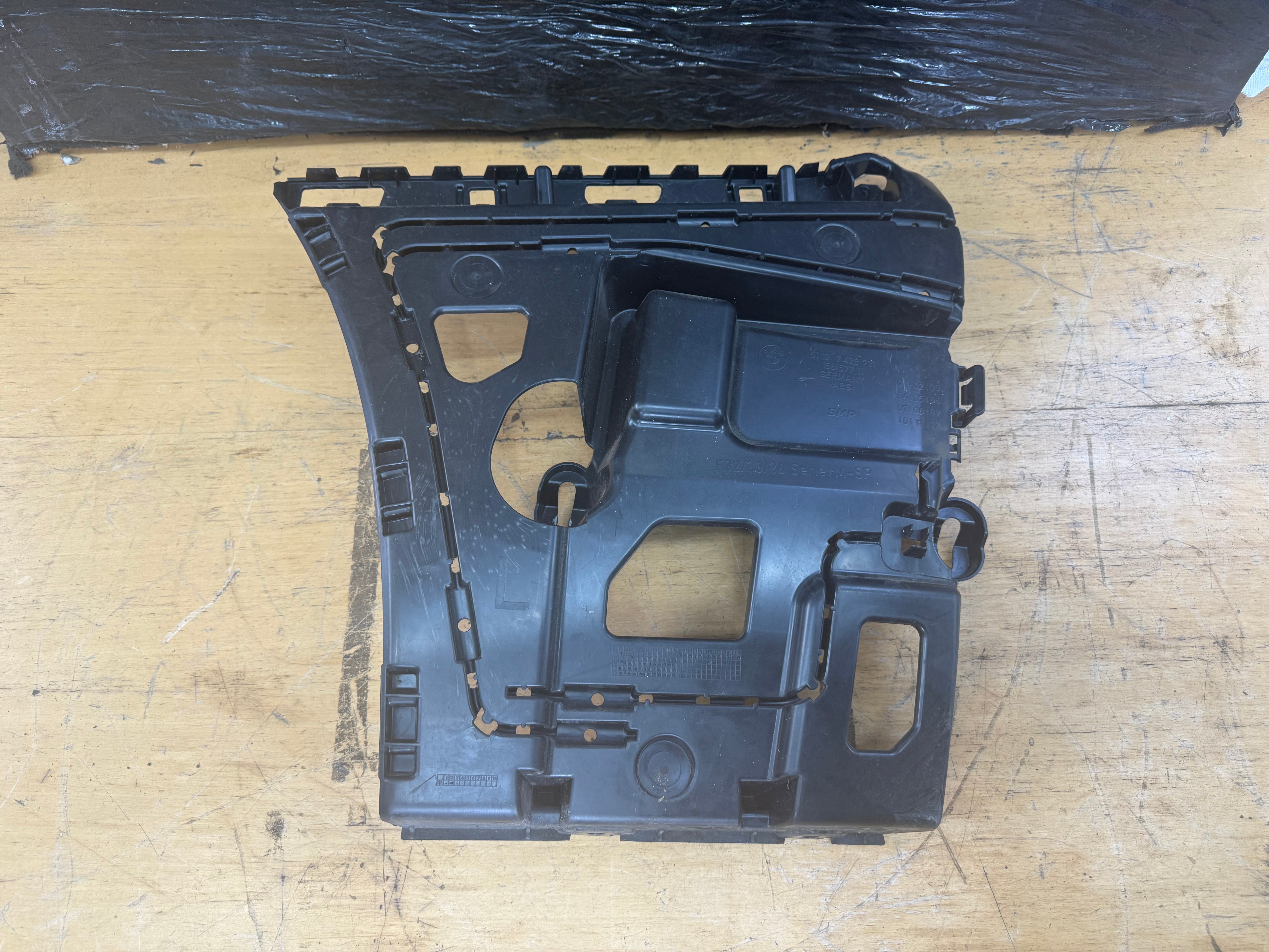 BMW 4 Series F32 2015 Rear Left Bumper Bracket Mount Support (7428731)aa