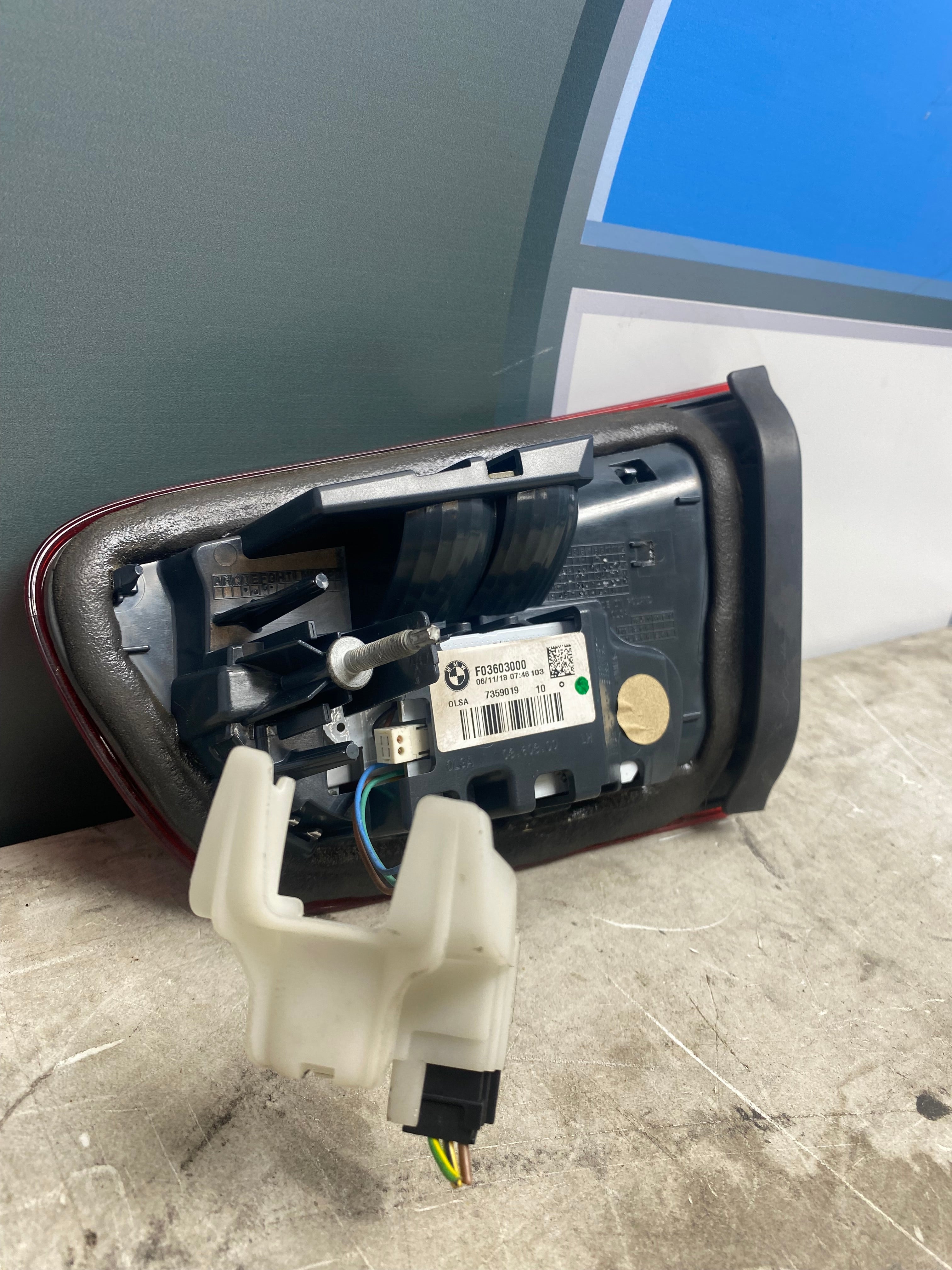 BMW 1 Series F20 / F21 Rear Inner Left Tail Light – 7359019 – 2015–2019