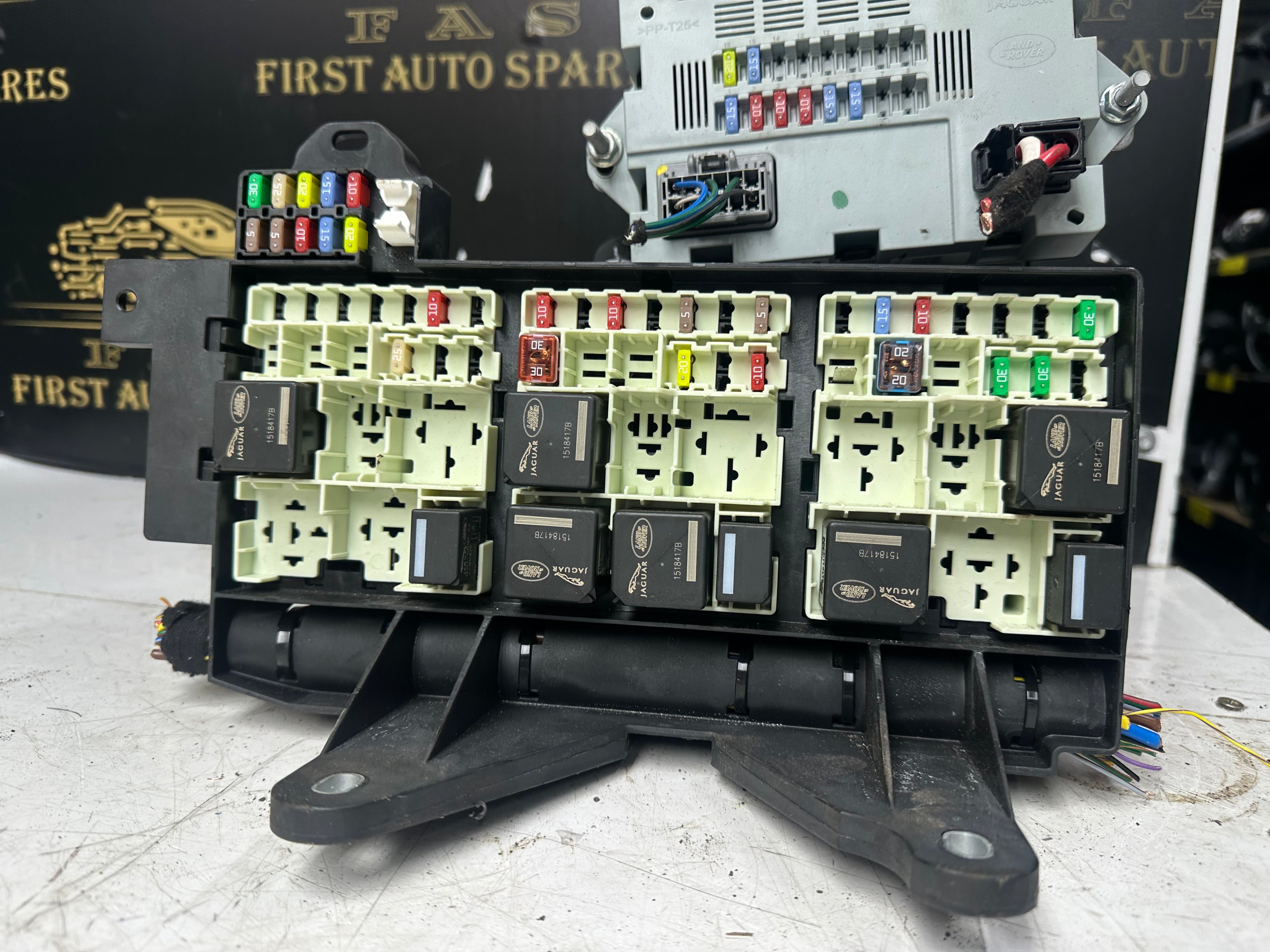 Jaguar XF X260 2.0 Petrol 2018 CCM Fuse Box (GX73-14A067-DB)