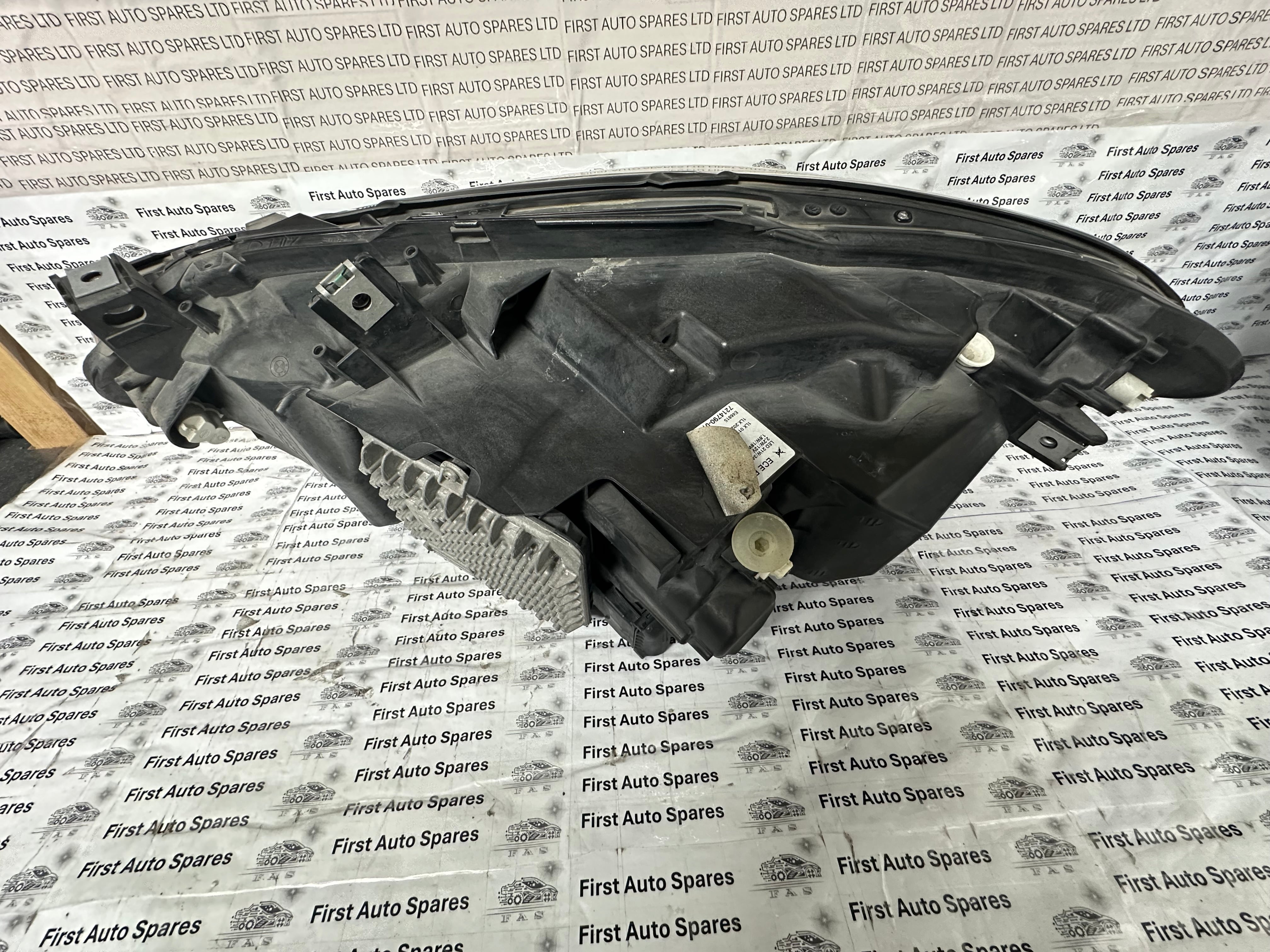 BMW 1 Series F21 Right LED Headlight (7214790-01)