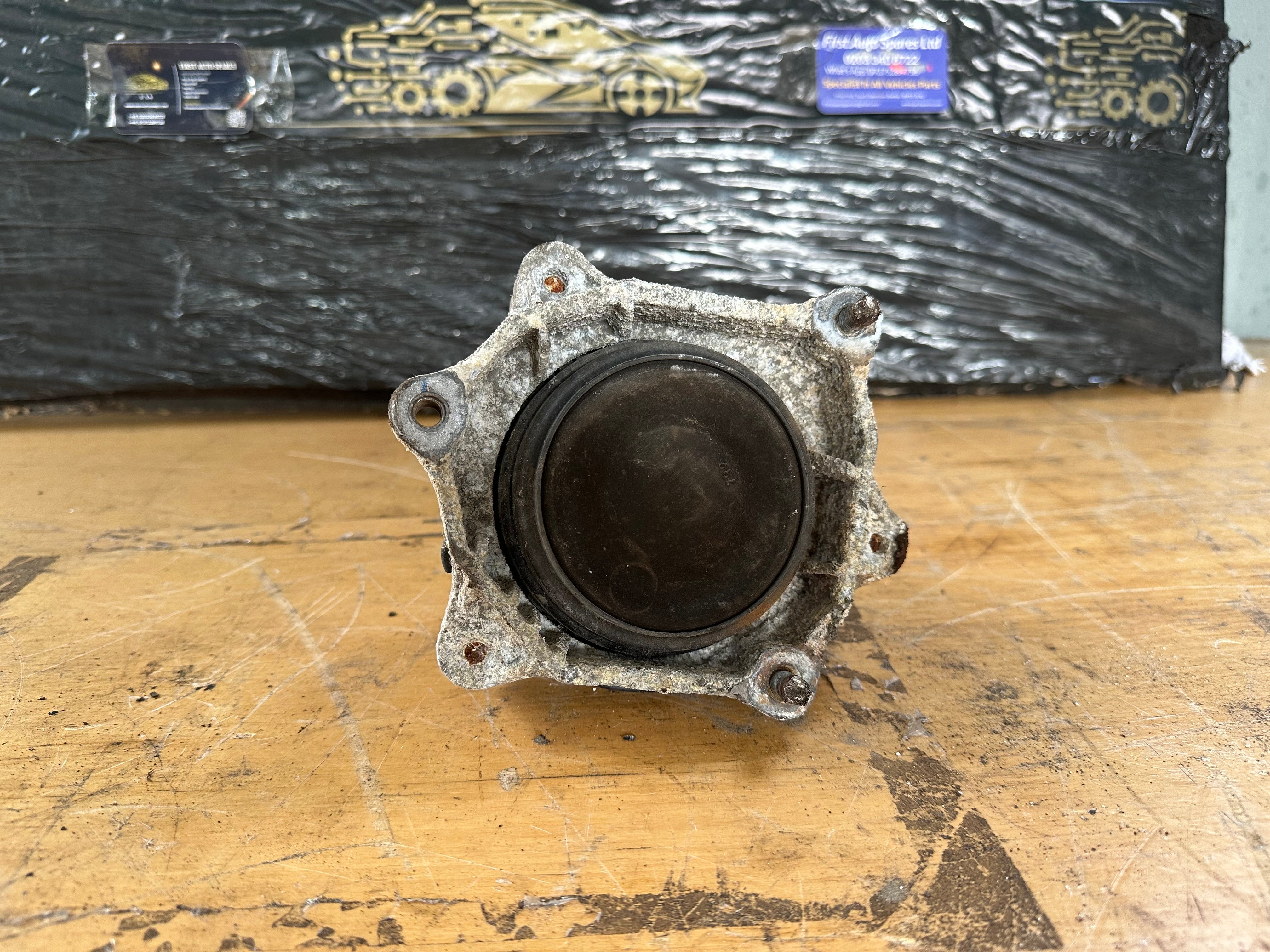 BMW 1, 3, 4 Series Left Engine Mount (6859411-01)