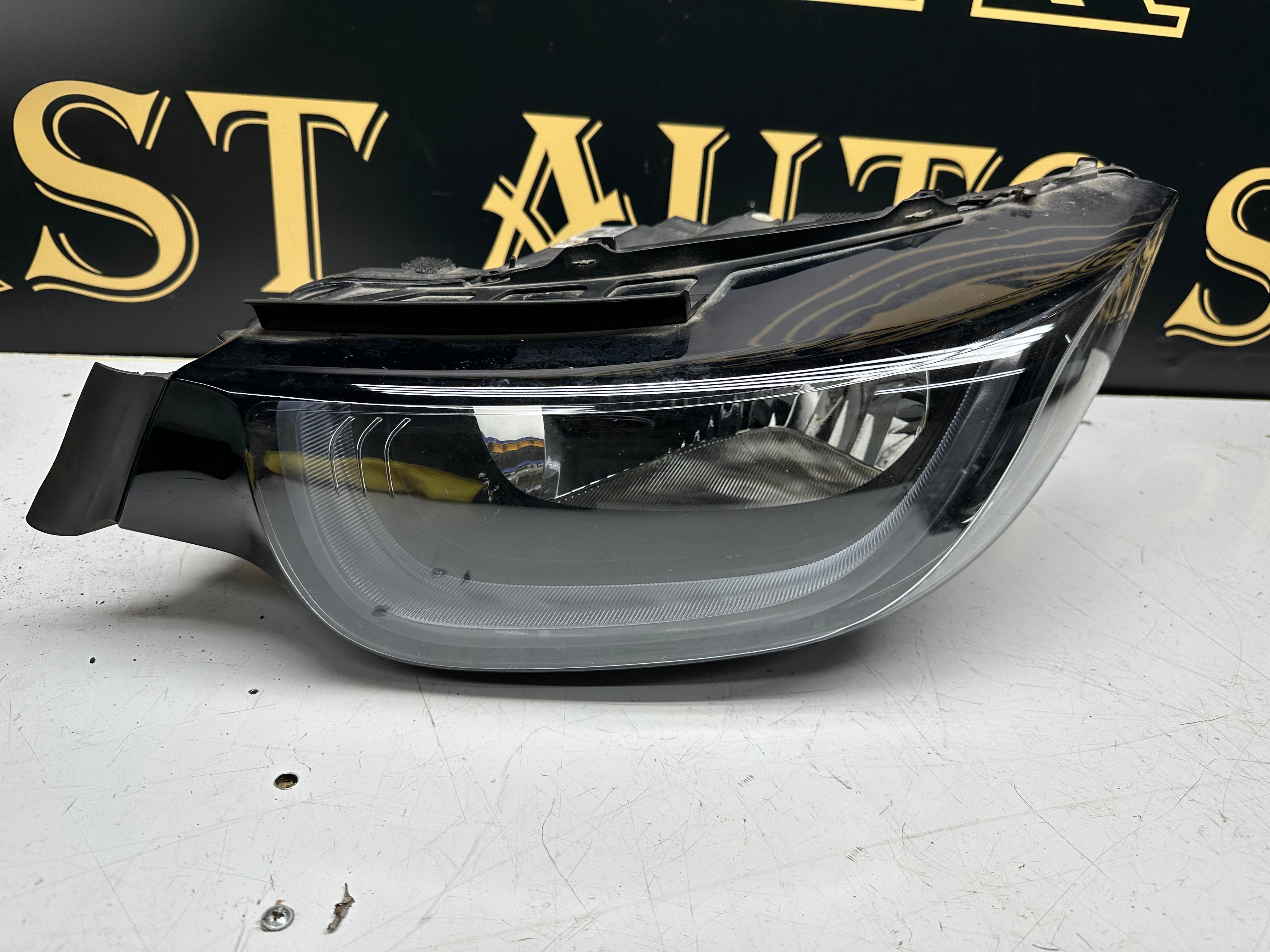 BMW i3 2017 Left Halogen Headlight 7295671 (63.11-7295671-12)