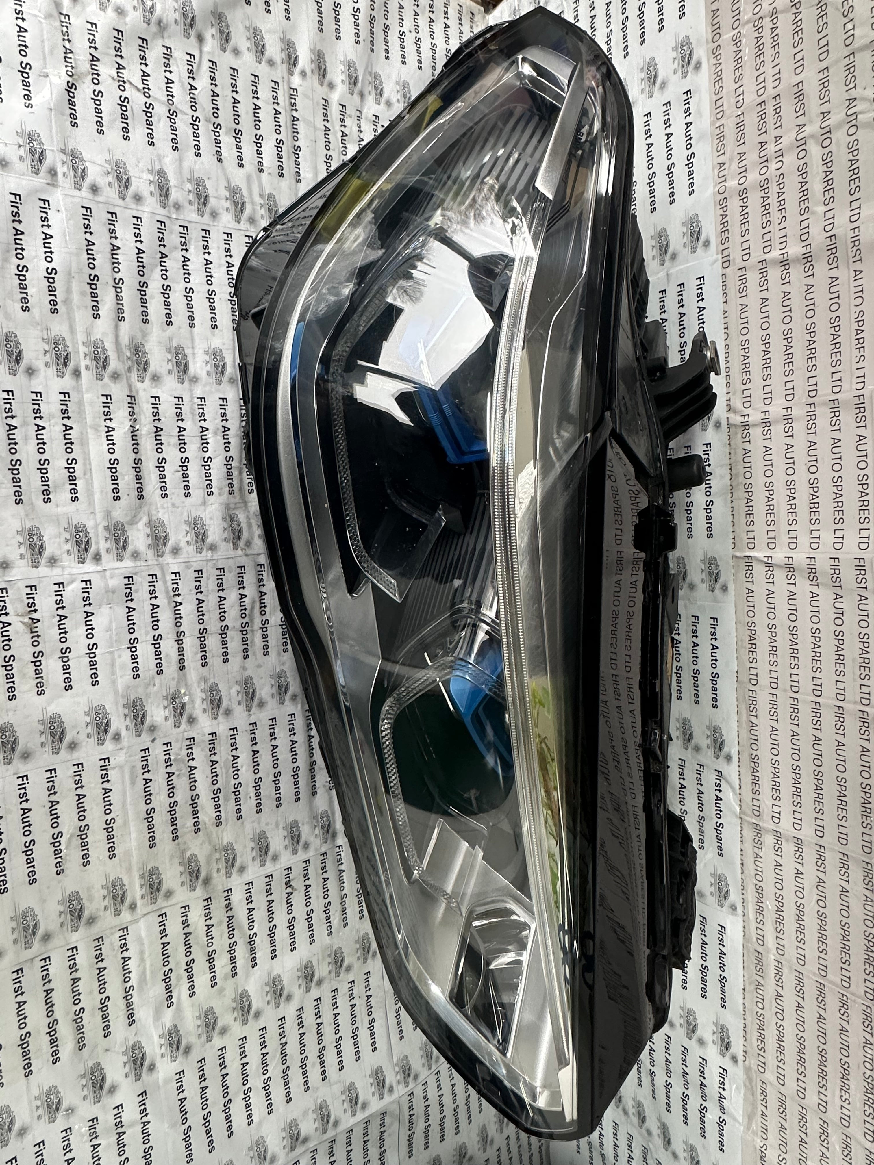 BMW X5 G05 X6 G06 F96 Right Laser Headlight (9481790-09)