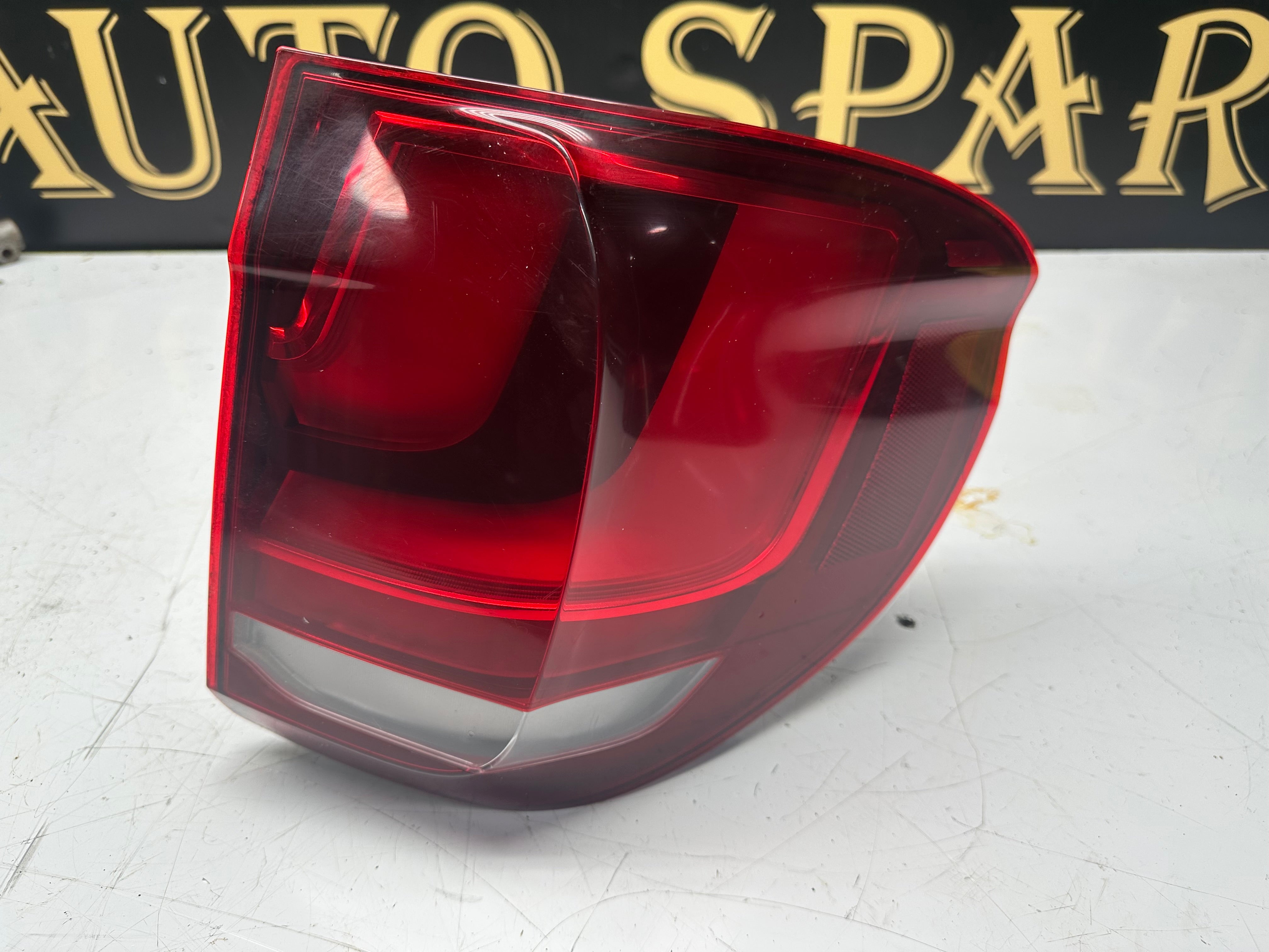 BMW X5 F15 2013–2018 xDrive Right Rear Tail Light (7290100-10) (011297-02)