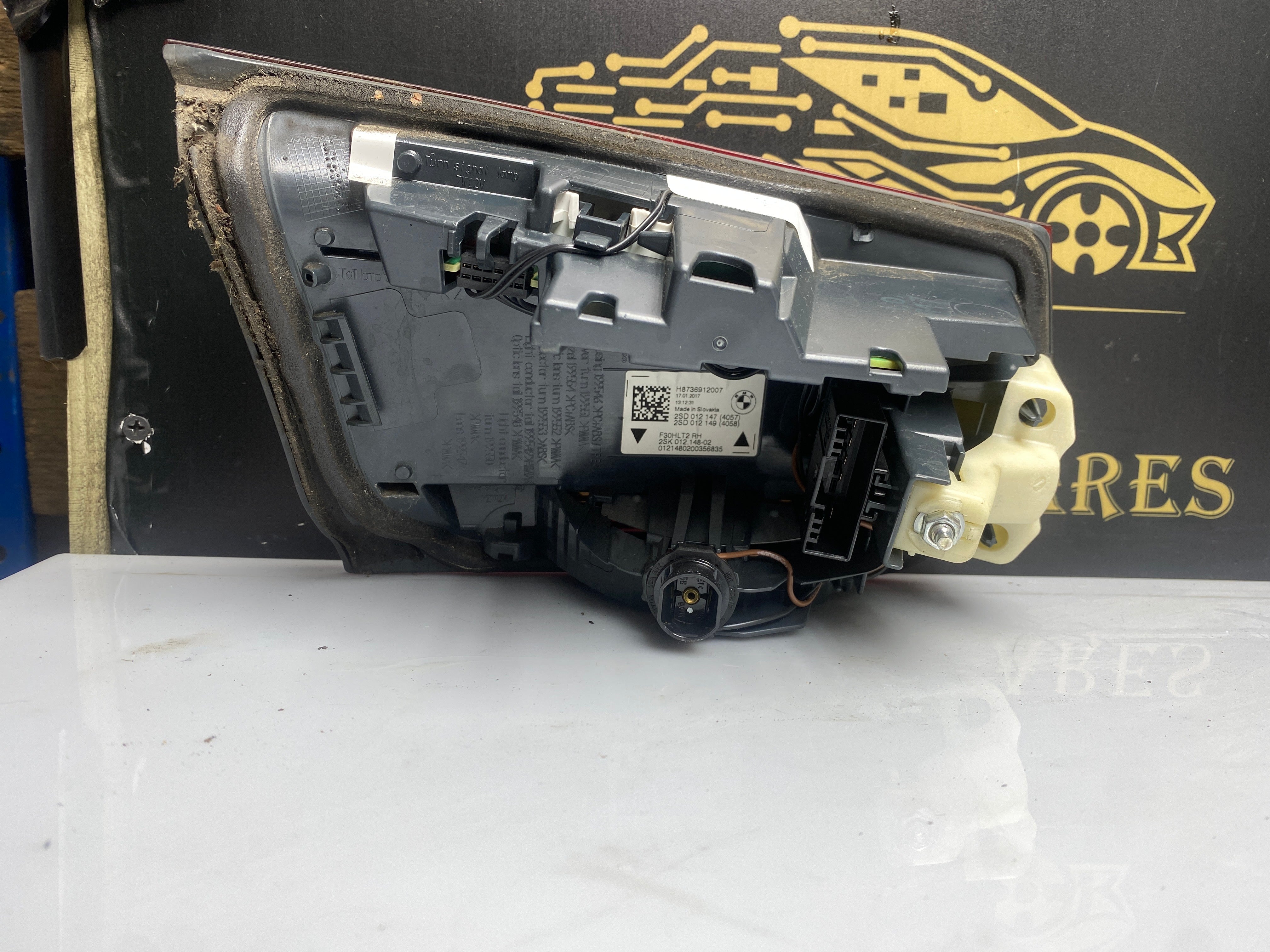 BMW 3 Series F30 LCI Driver Side Rear Inner Tail Light – 2015–2019 (736912007)