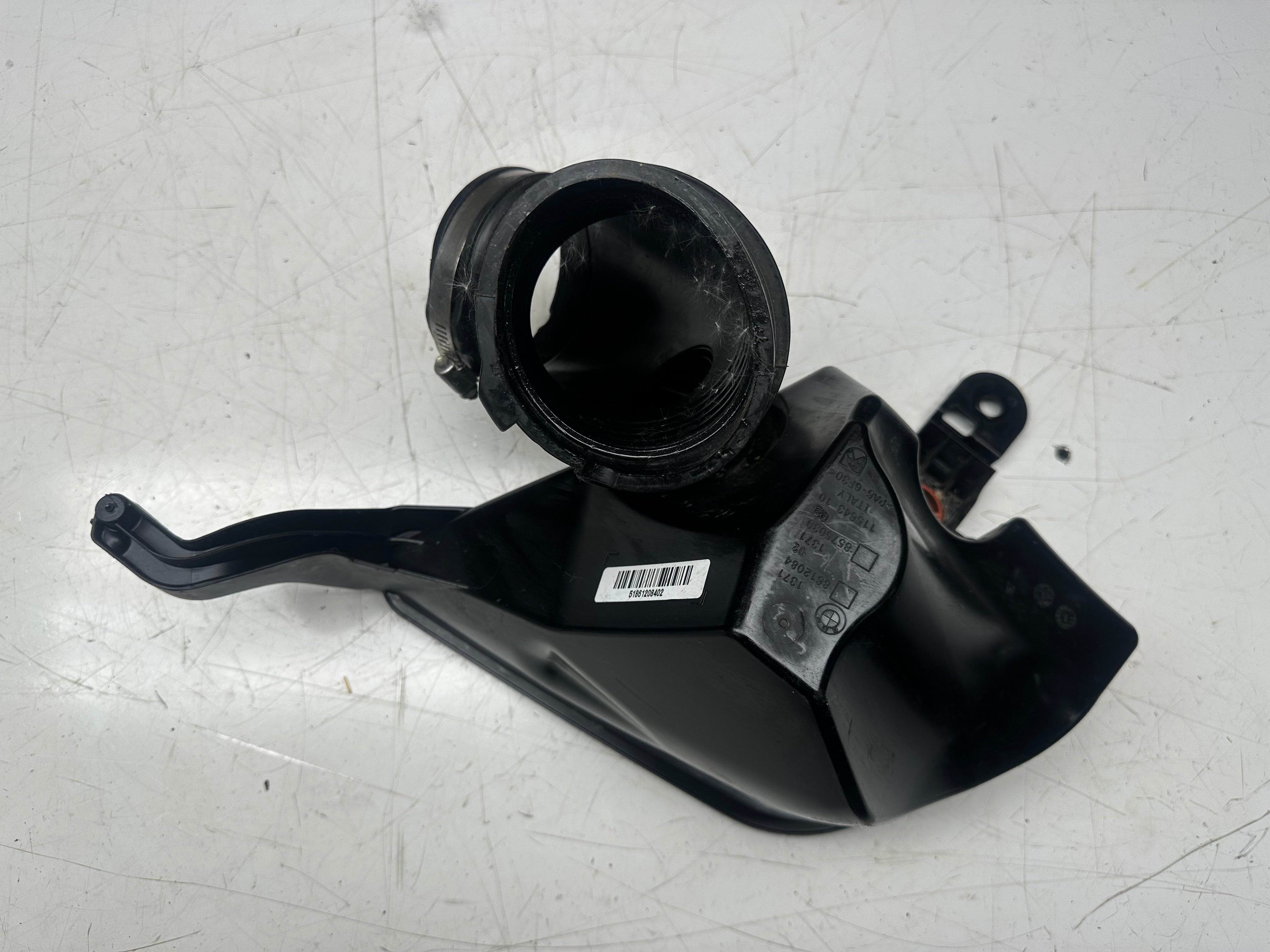 BMW G30 530E 2.0 Petrol Hybrid 2017–2023 Air Resonator (8612084) (8575039)