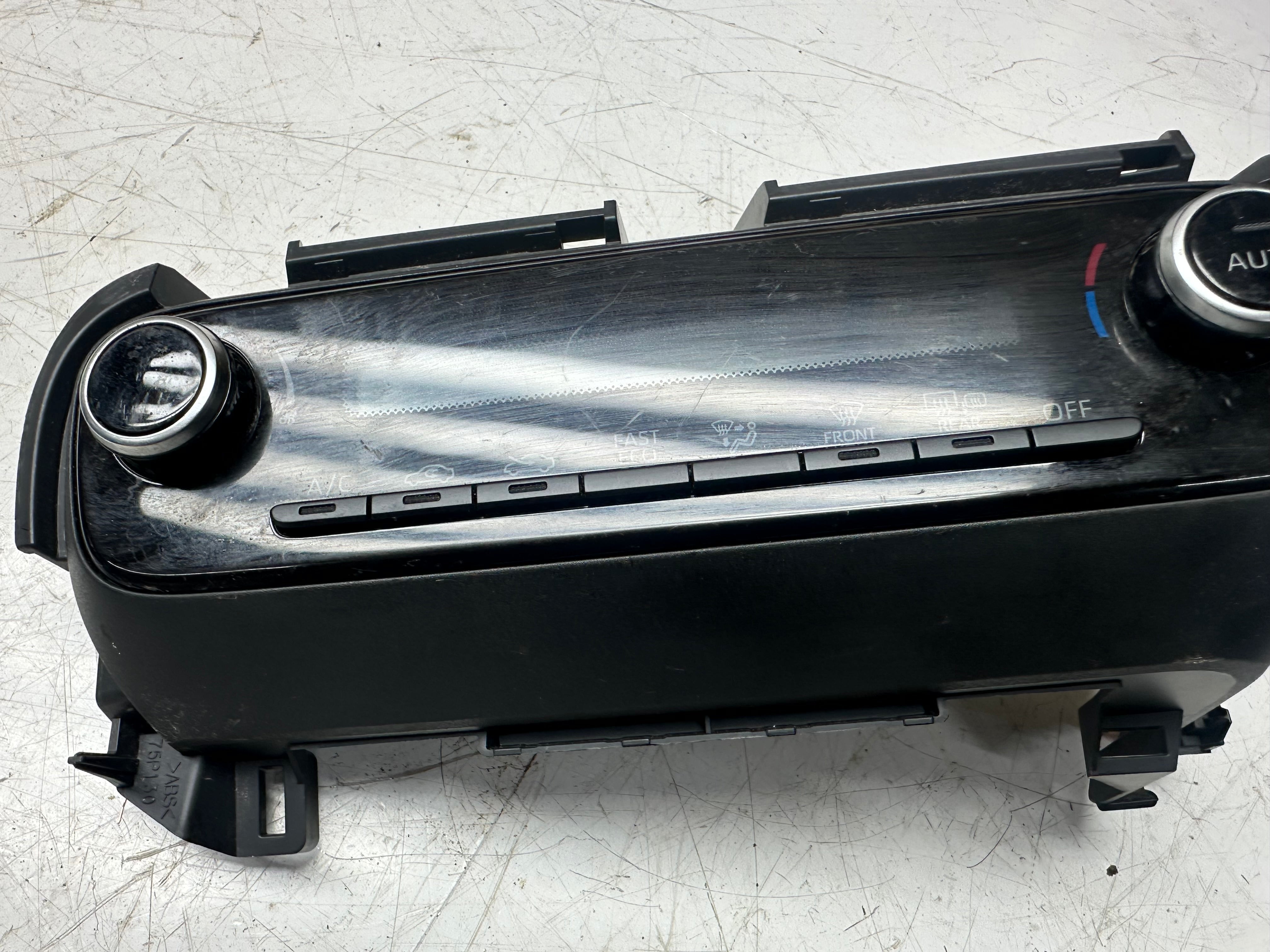 Toyota Yaris 2020-Onward Heater Control Panel (55900-0DN30706-OY39)