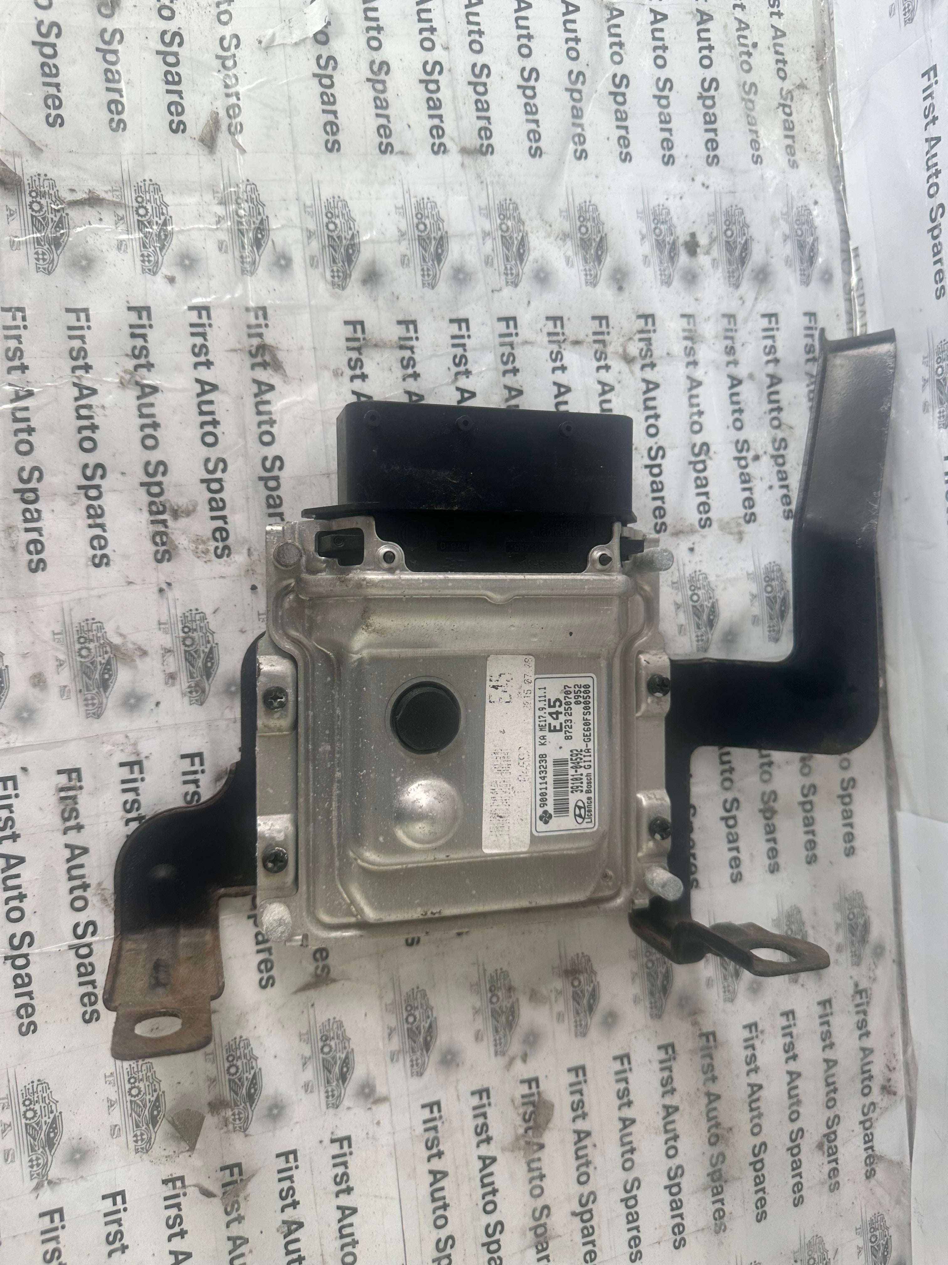 Hyundai i10 2016 MK2 Engine Management ECU (39101-04592) (BSW-ME17911-00)