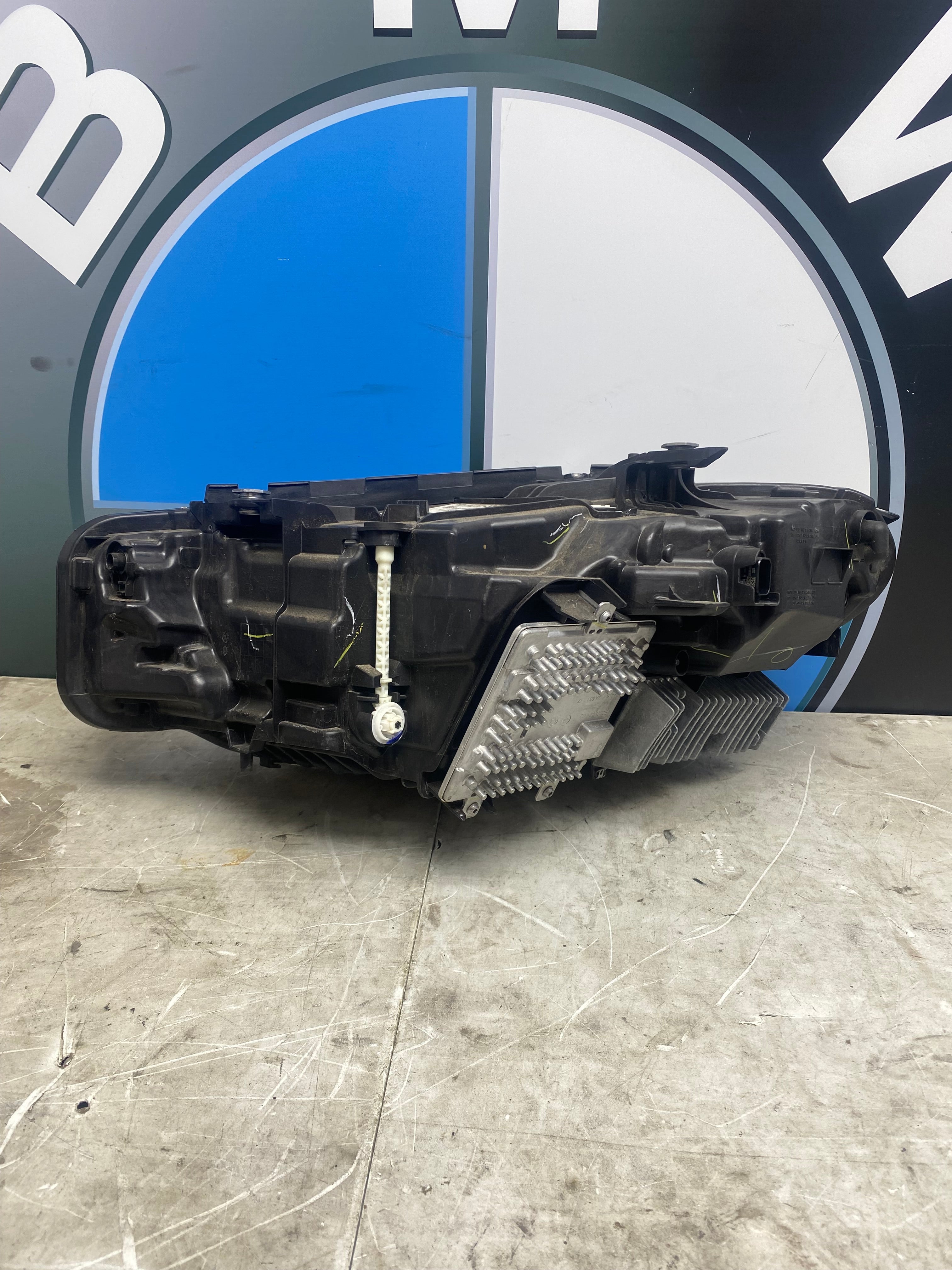 BMW 3 Series G20 / 5 Series G30 LED Headlight – 2019–2023