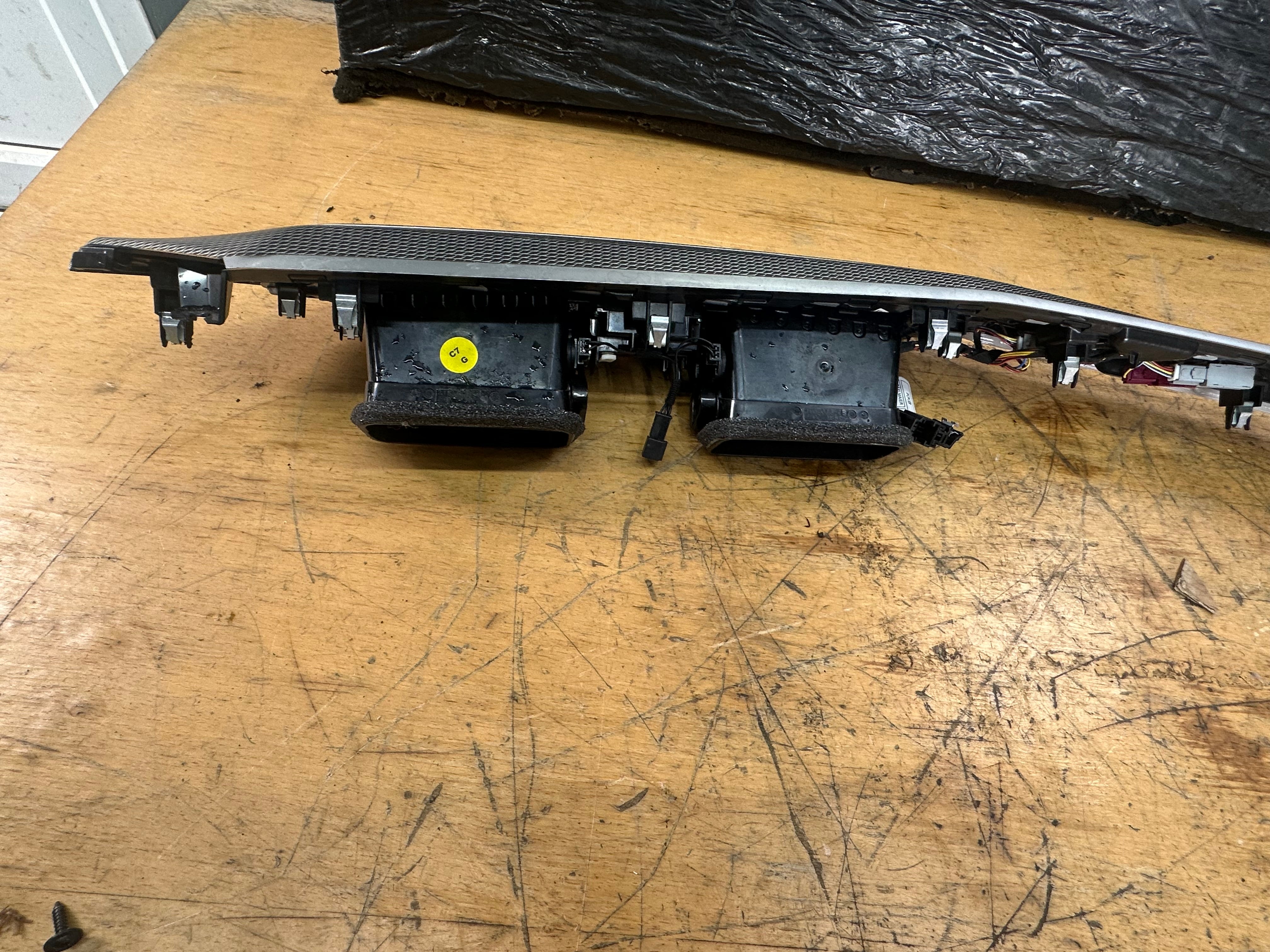 BMW X5 G05 Dashboard Centre Trim & Air Vents (8073203) (9458527)