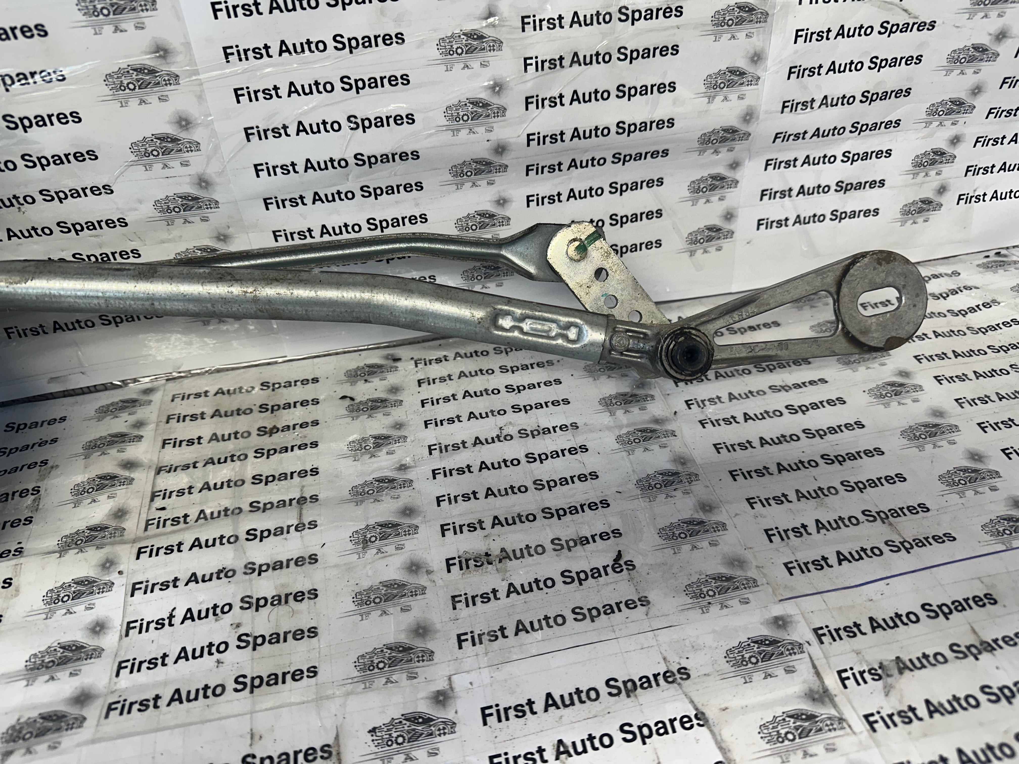 BMW 5 Series G30 G31 Front Windscreen Wiper Motor & Linkage (W000061595)