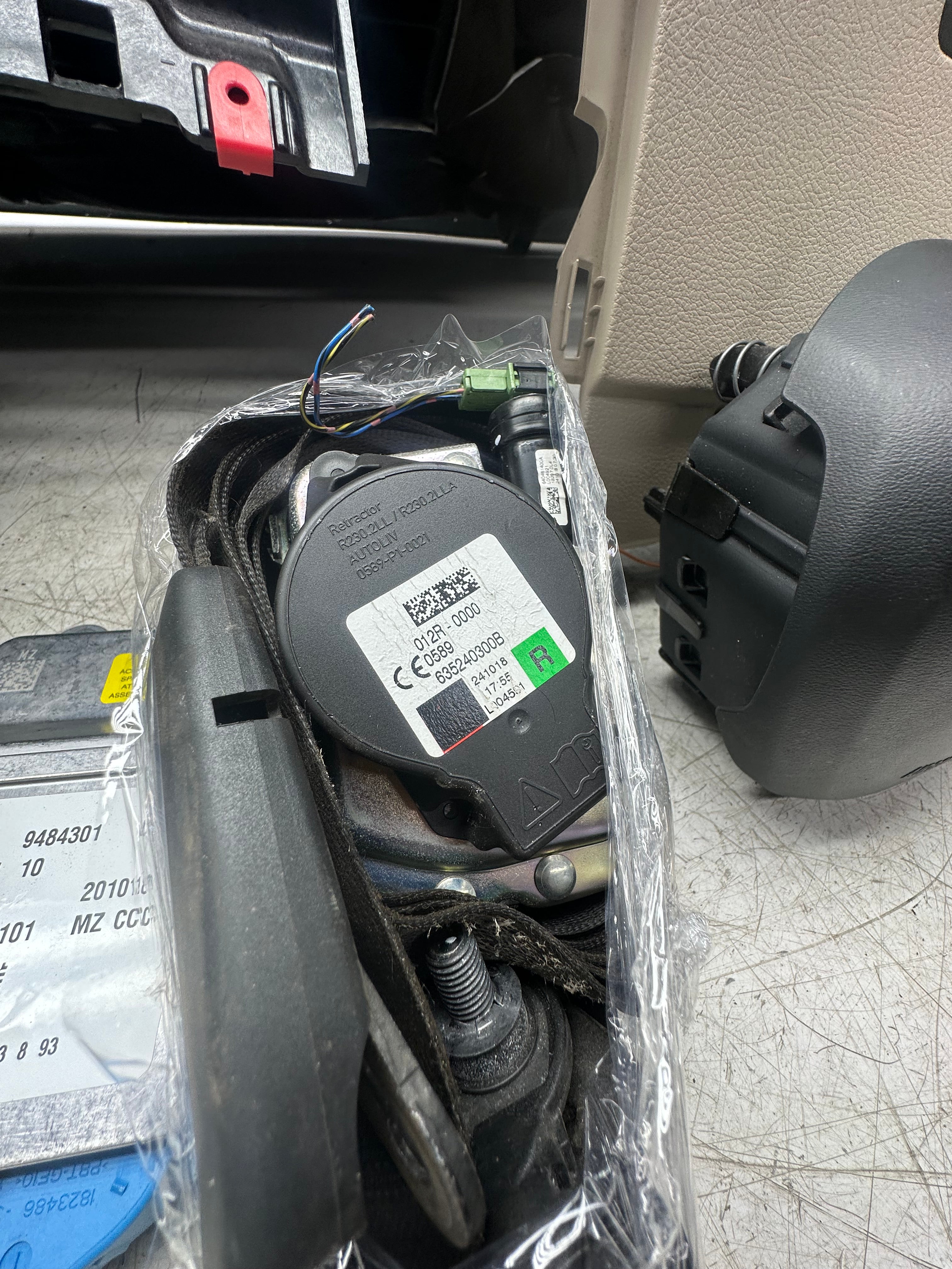 BMW 2 Series Complete Dashboard with Airbag Kit – 2014–2021