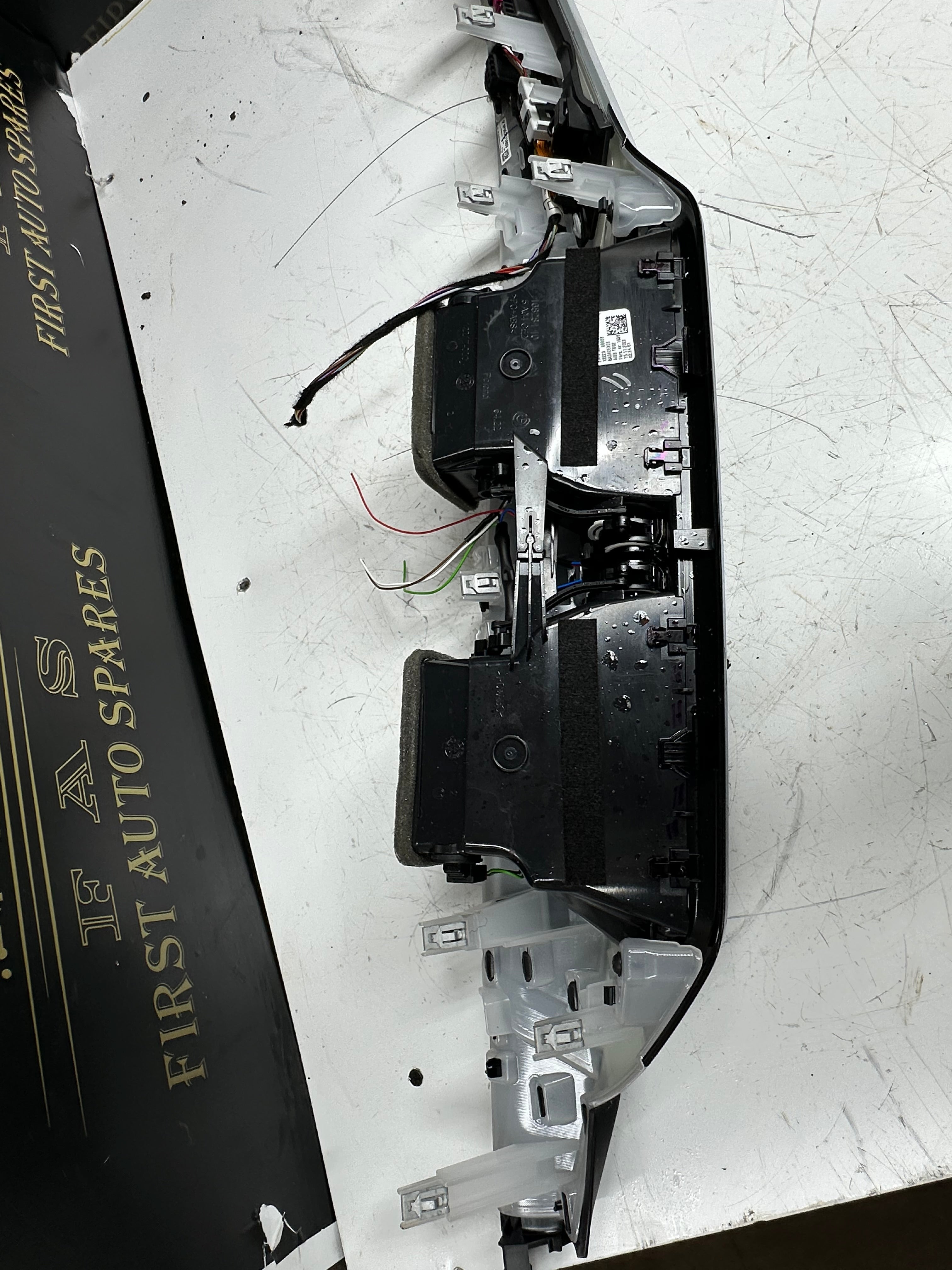 BMW 3 G20 G21 2023-24 Dashboard Glove Box Trim (9P962571809) (3036875)