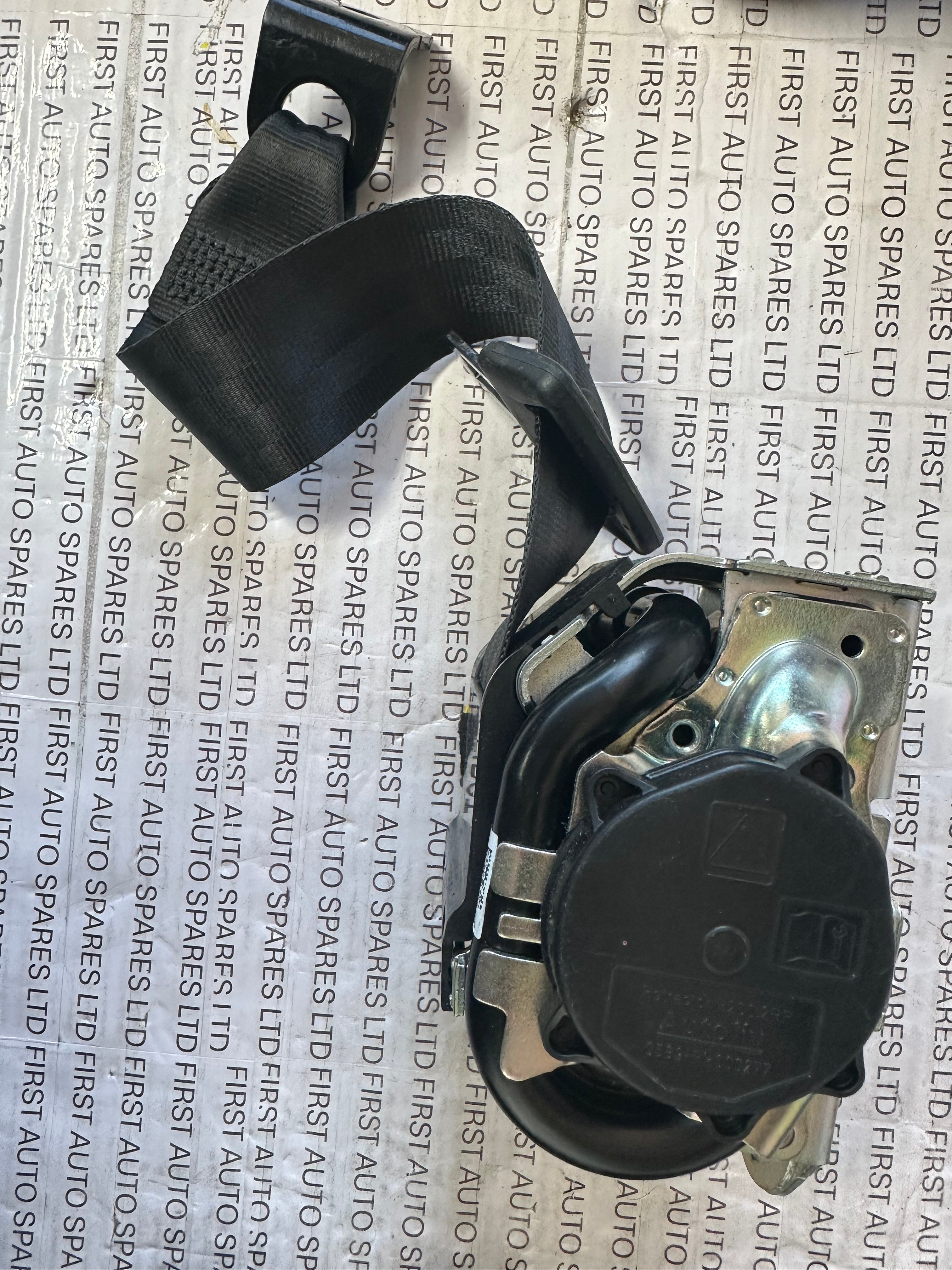 Jaguar F-Pace 2016-2020 Rear Seat Belt (631752900C)