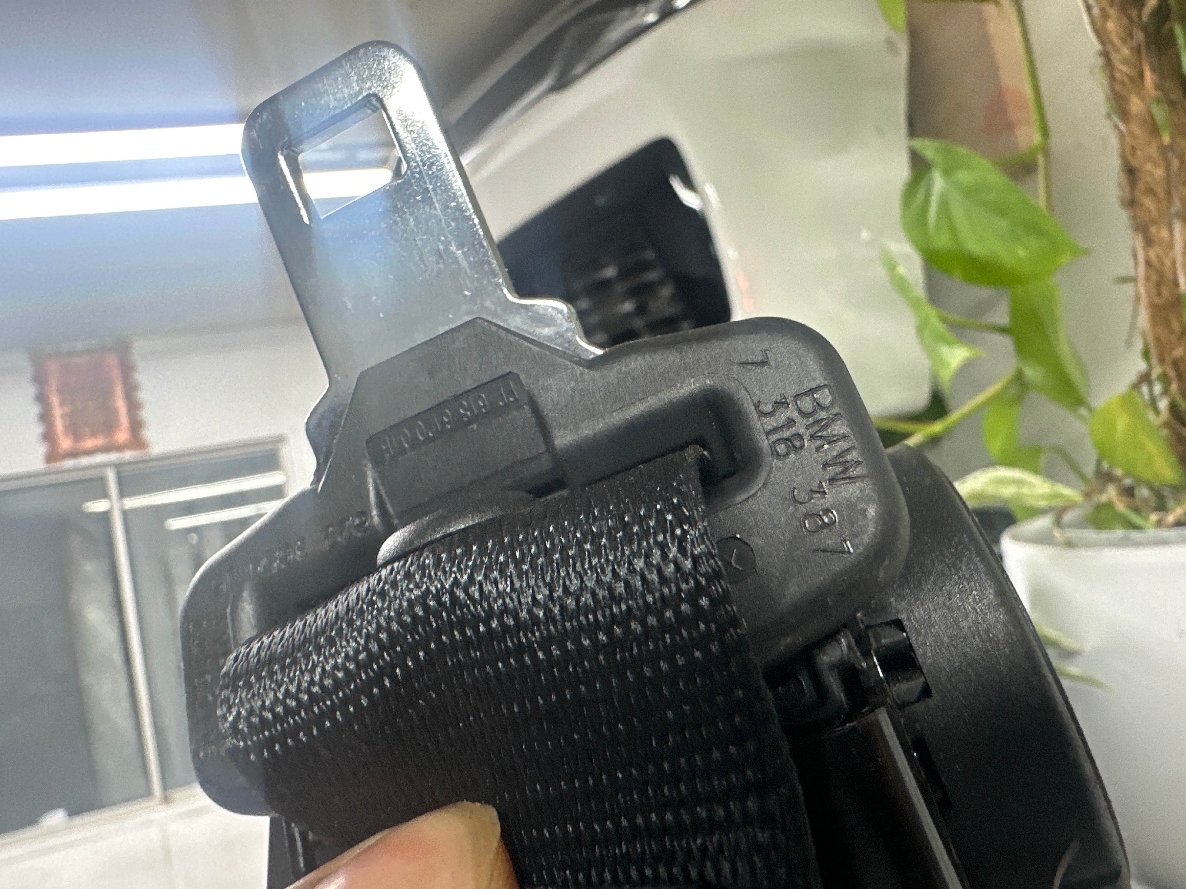 BMW X5 Rear Left Seat Belt (623203100D)