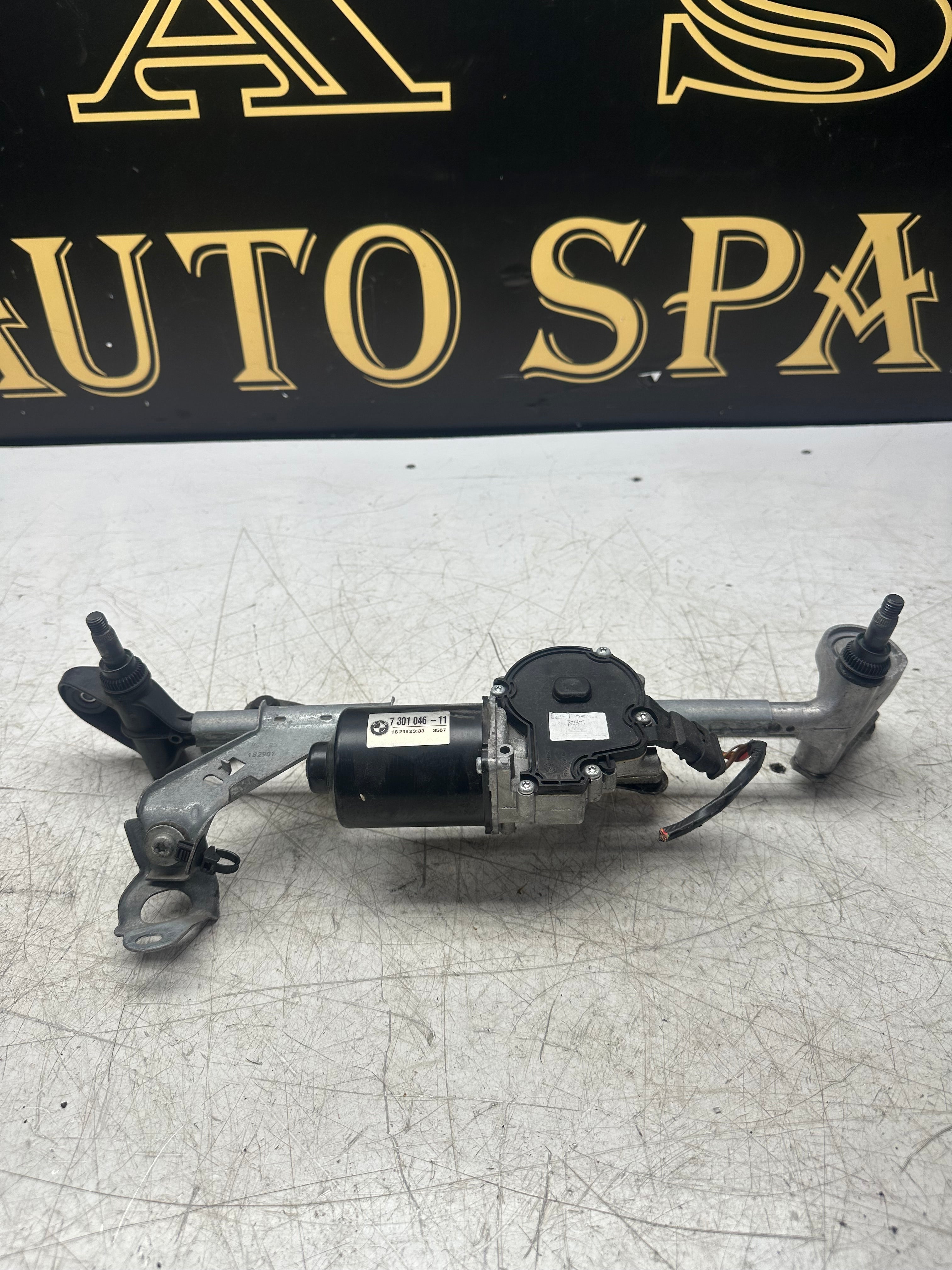 BMW 2 Series F45 / F46 Front Wiper Motor with Linkage 7301046  2014–2021
