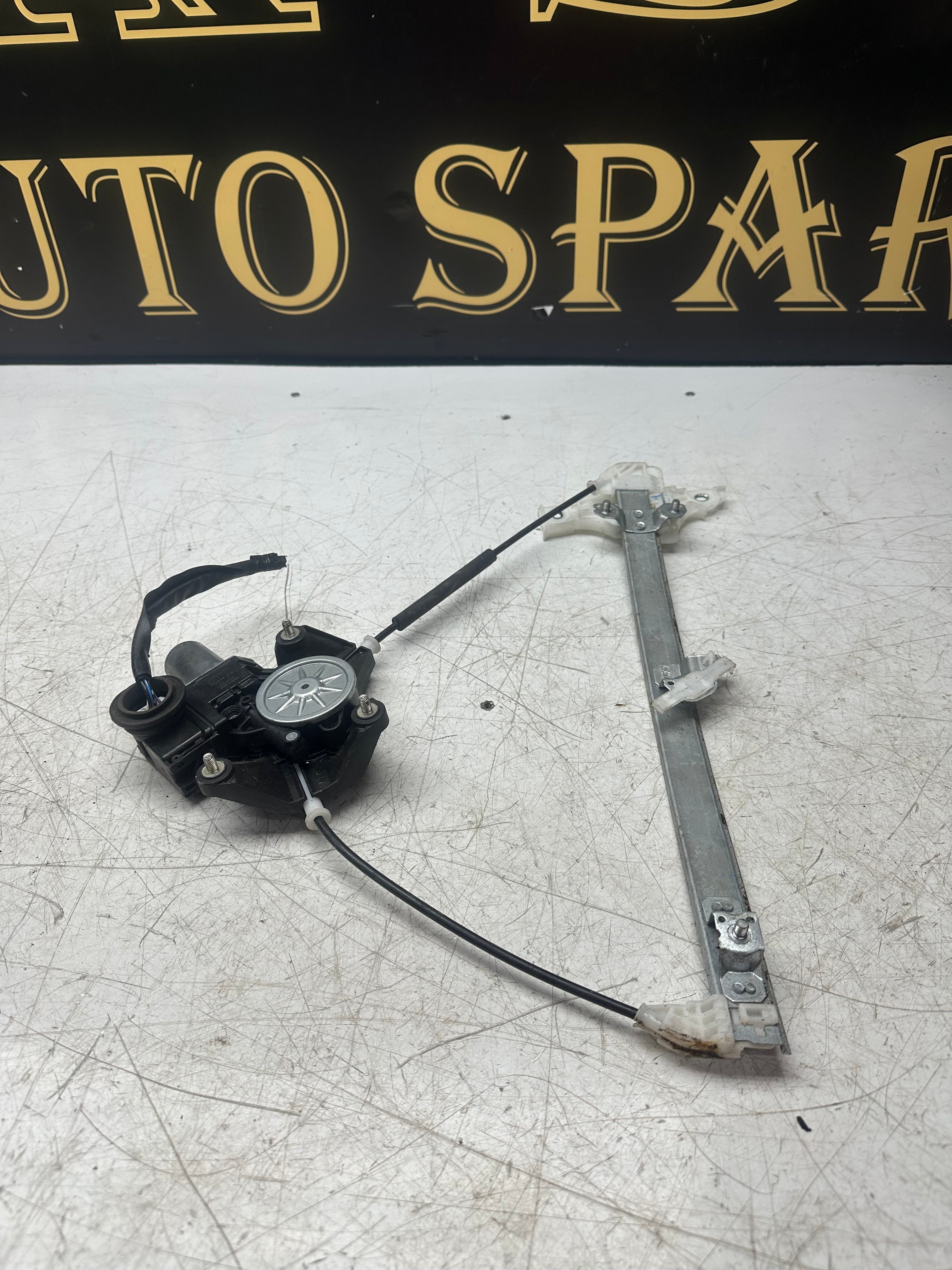 Toyota Yaris Rear Right Window Regulator (2020–Present)(85710K0010)