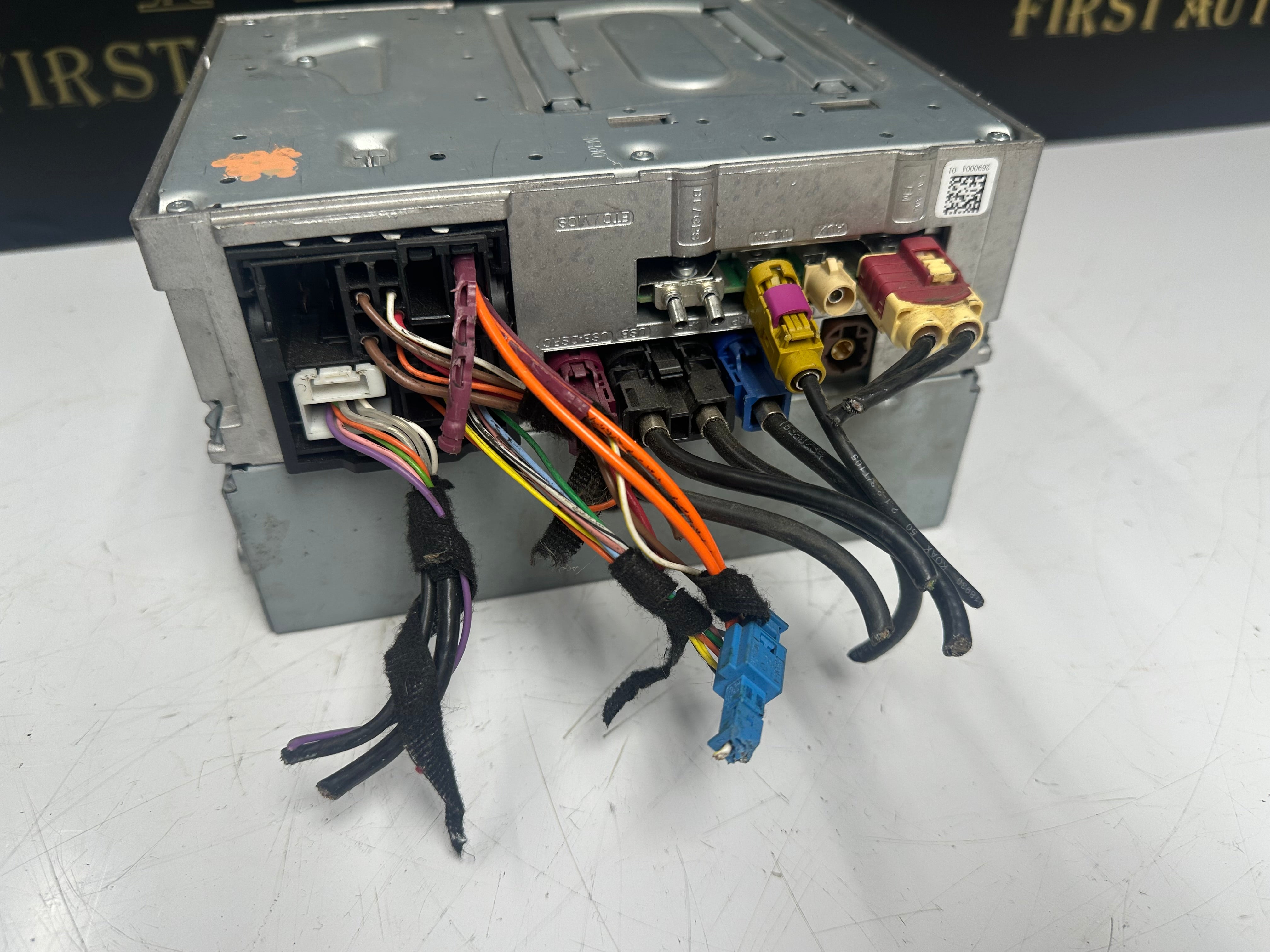 Harman High Command GPS Navigation NTG5 HU5 (A2059008430) (1531551-000)