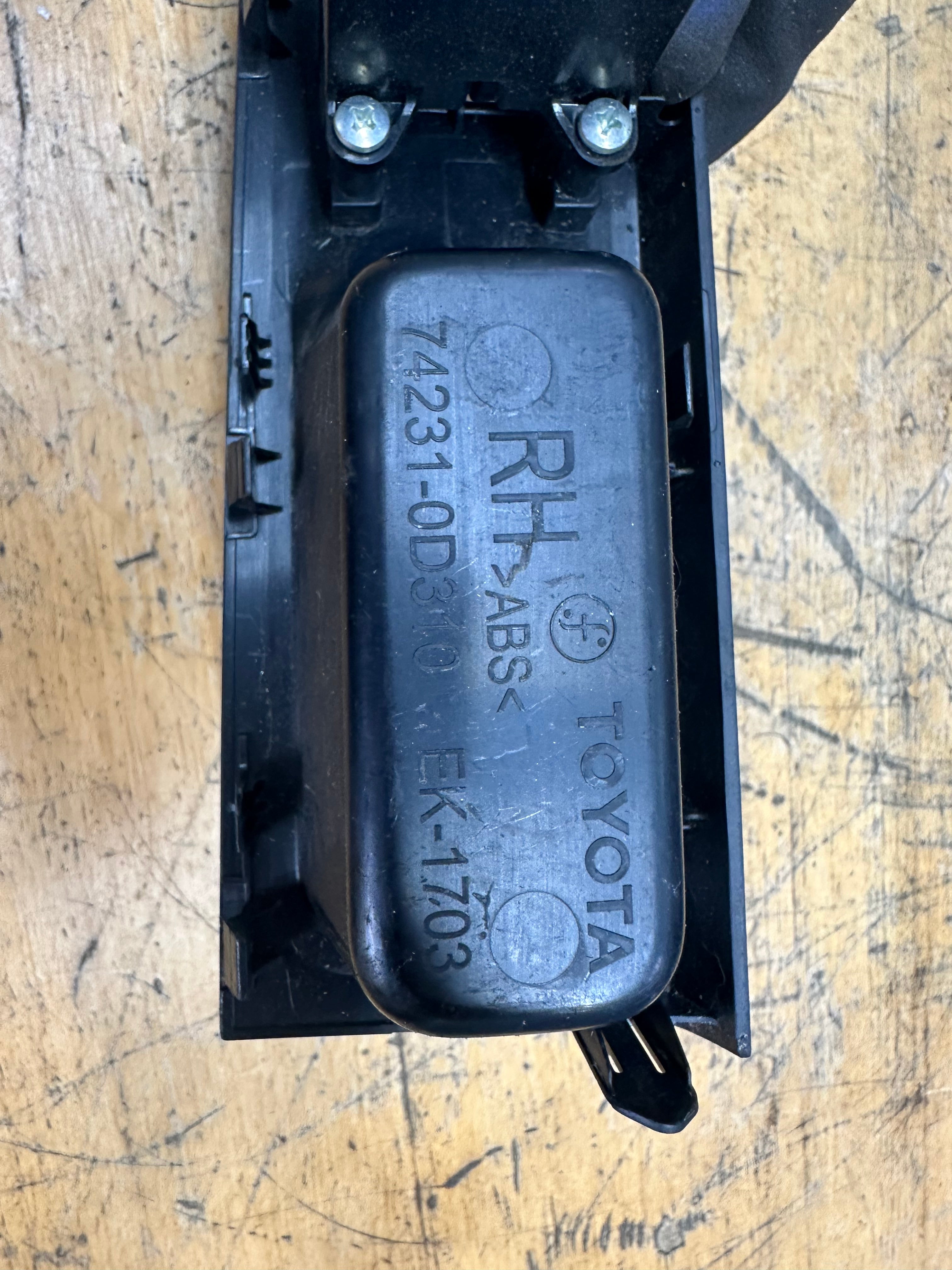 Toyota Yaris 2014 Front Right Driver’s Window Control Switch (74231-0D310)