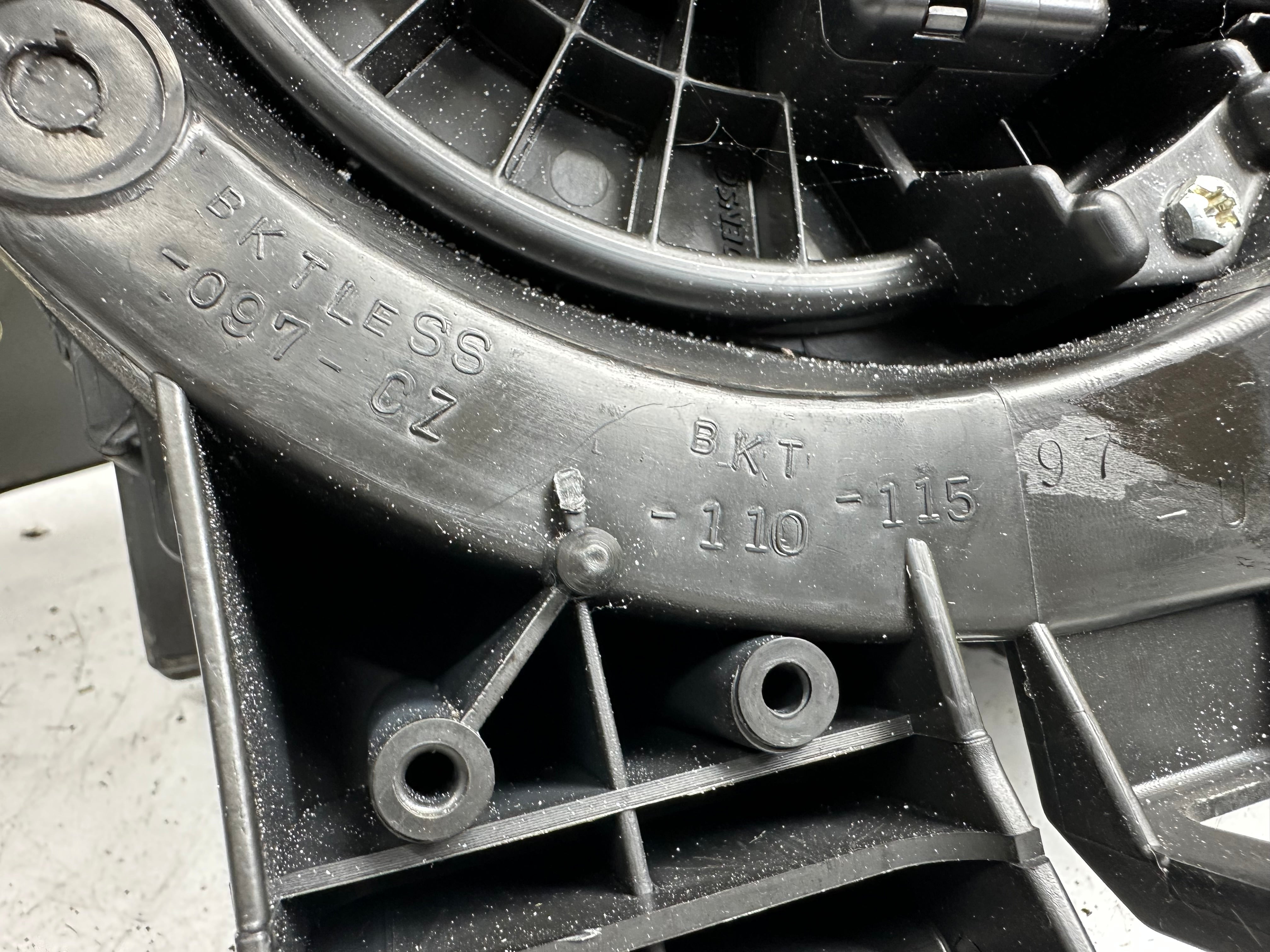 Toyota Yaris Heater Blower Motor (CZ443180-6382) (AC4-006-A)