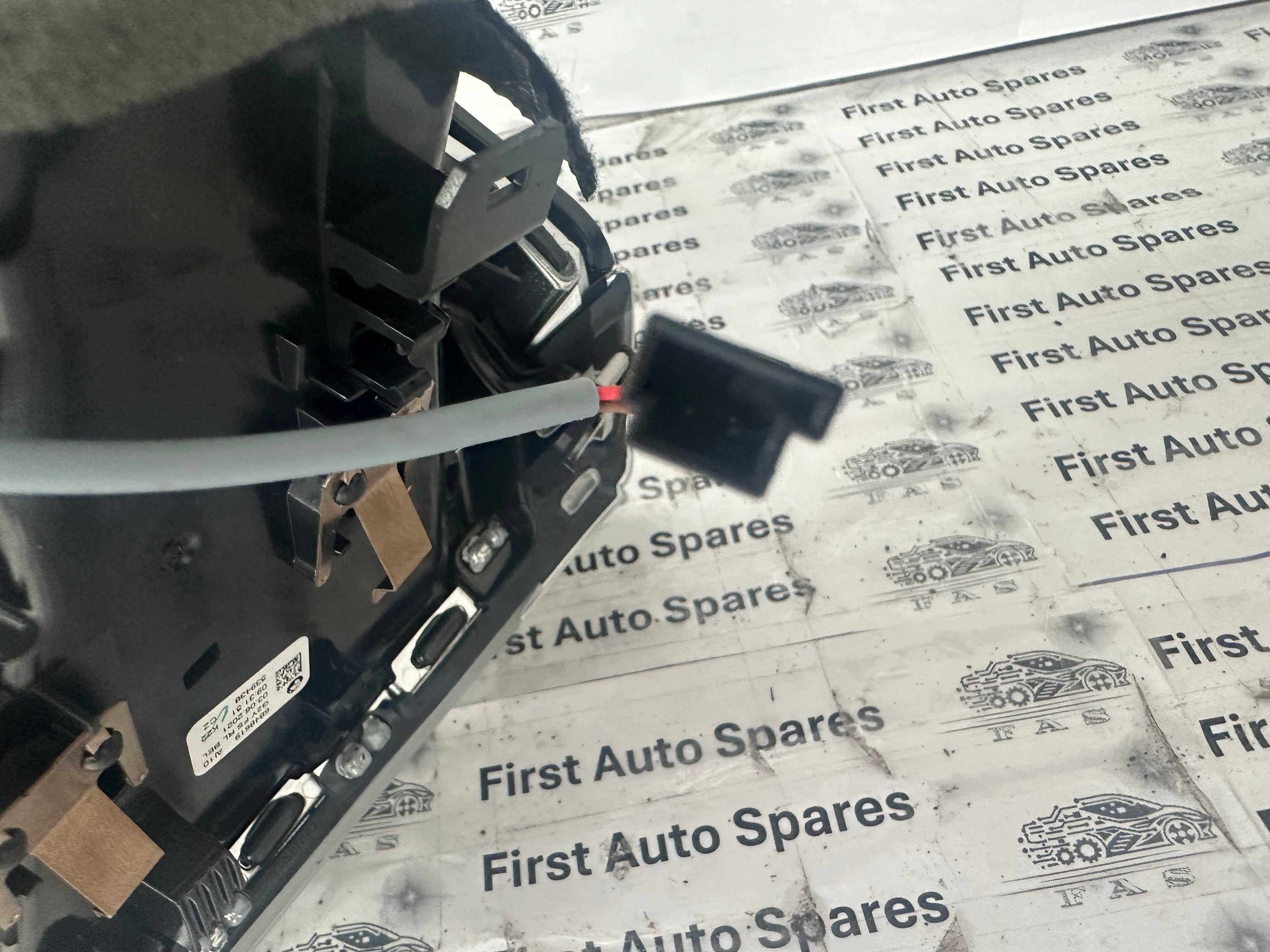 BMW 4 & 3 Series G20 G80 Dashboard Air Vent Grille Right Side (6848619, 9N962471402)