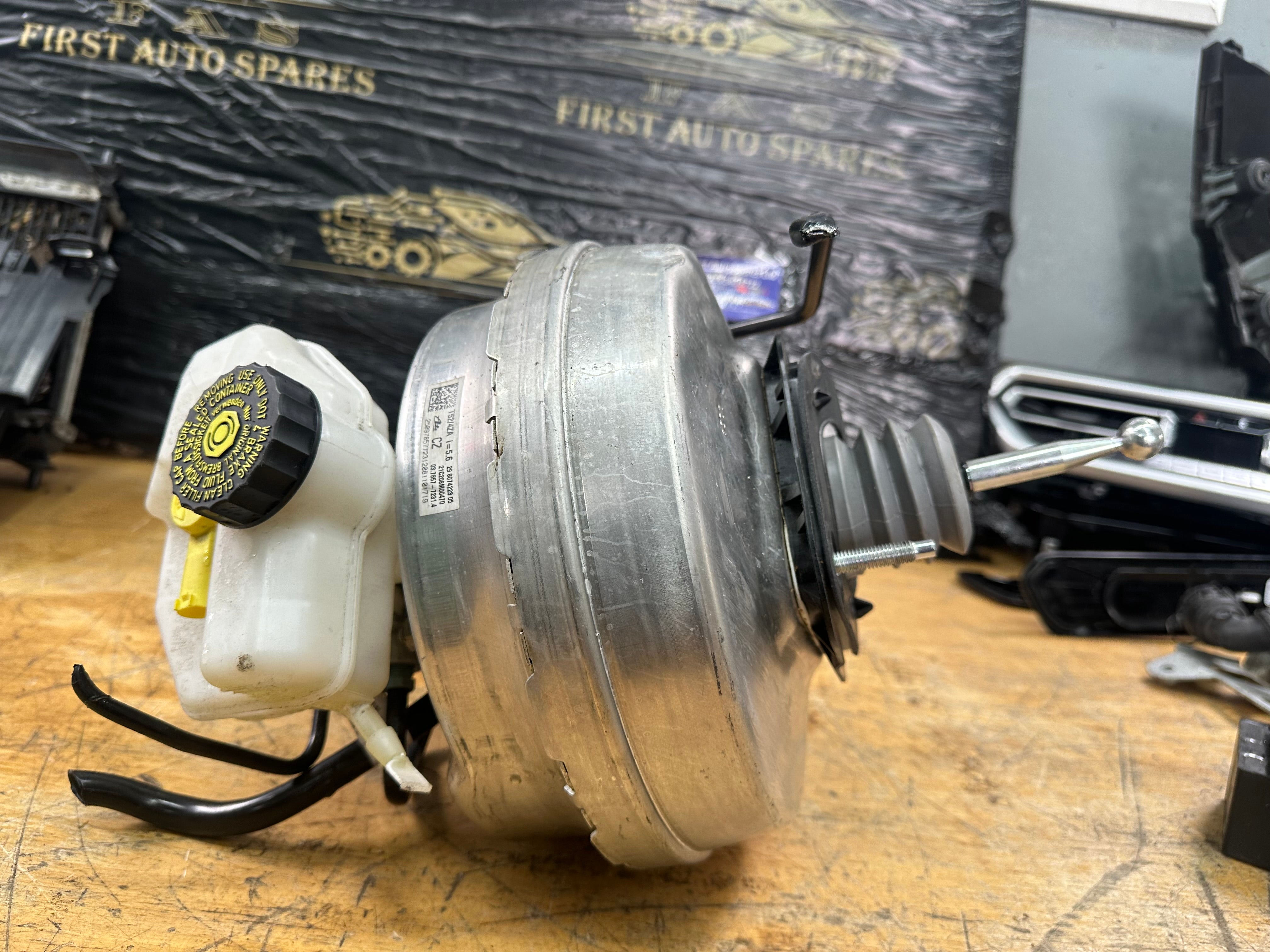 BMW X3 M X4 M Series 2019 F97 F98 Brake Master Cylinder (8074223)