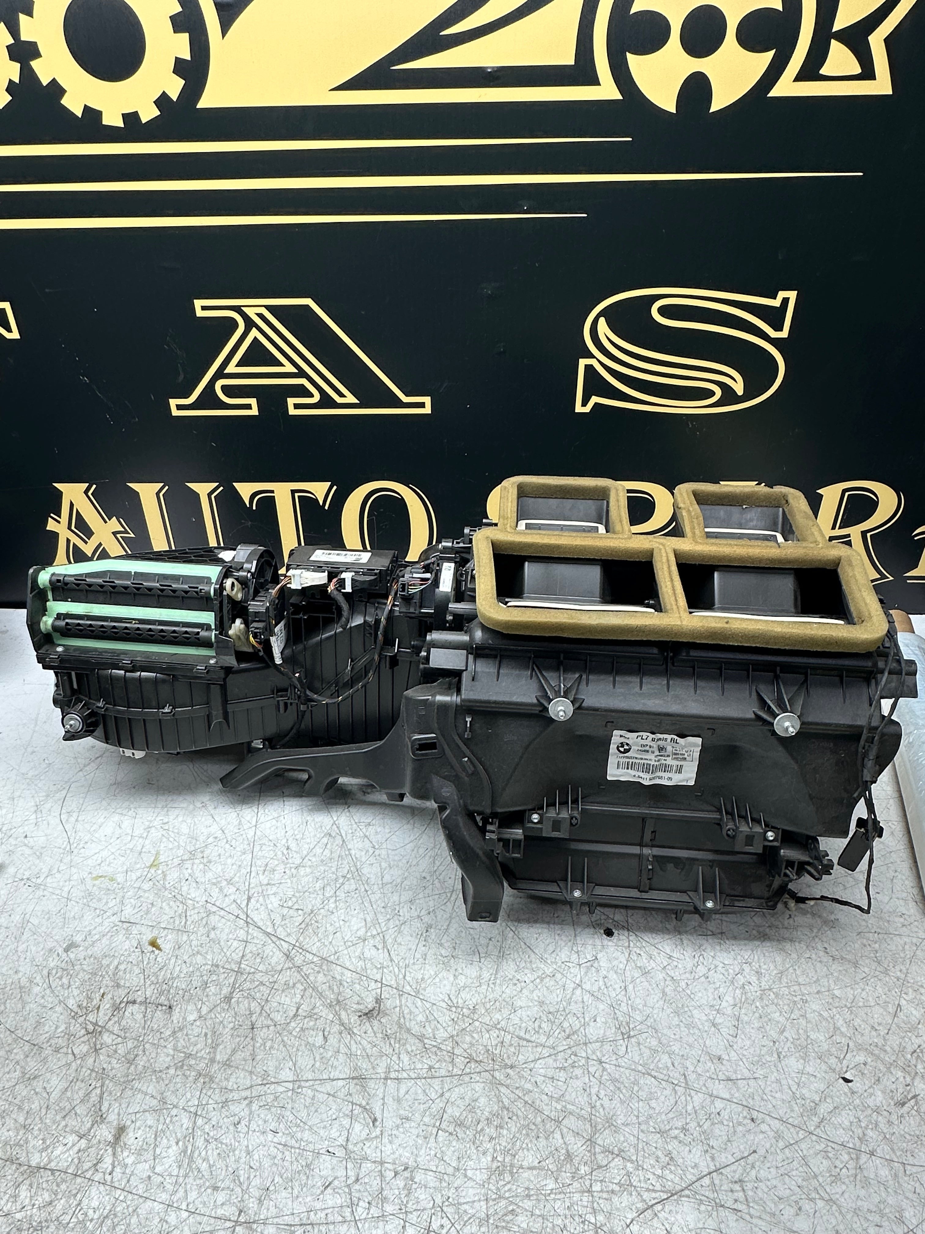 BMW 3 Series F30 / F31 320d Heater Matrix Box Complete (9296825/24540010)