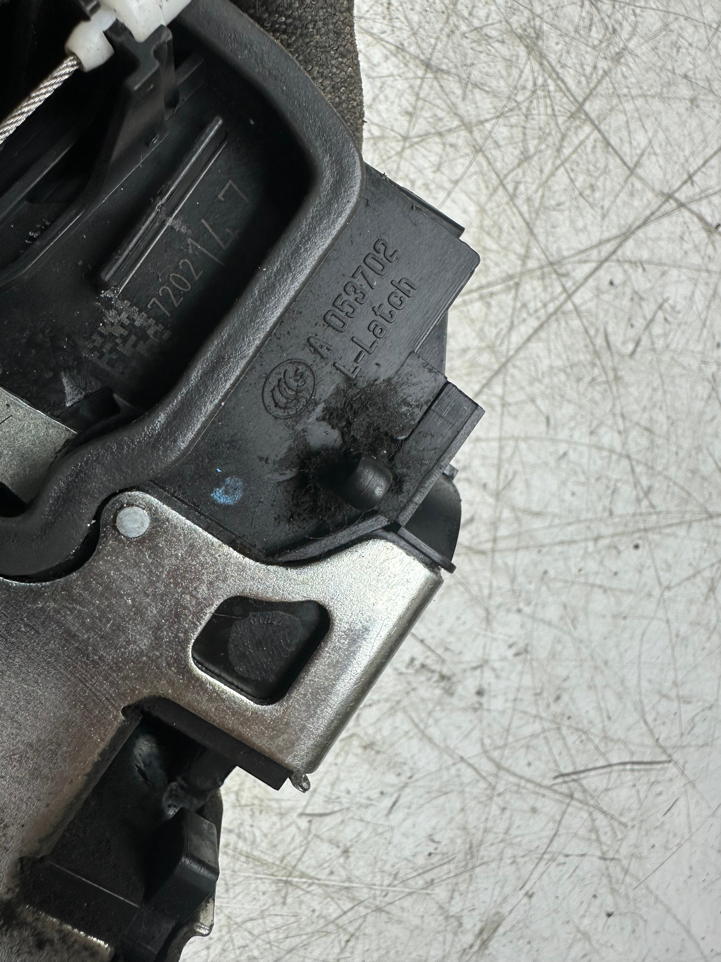 BMW F20 / F30 / F31 Door Lock Actuator – Left Side (7202148)