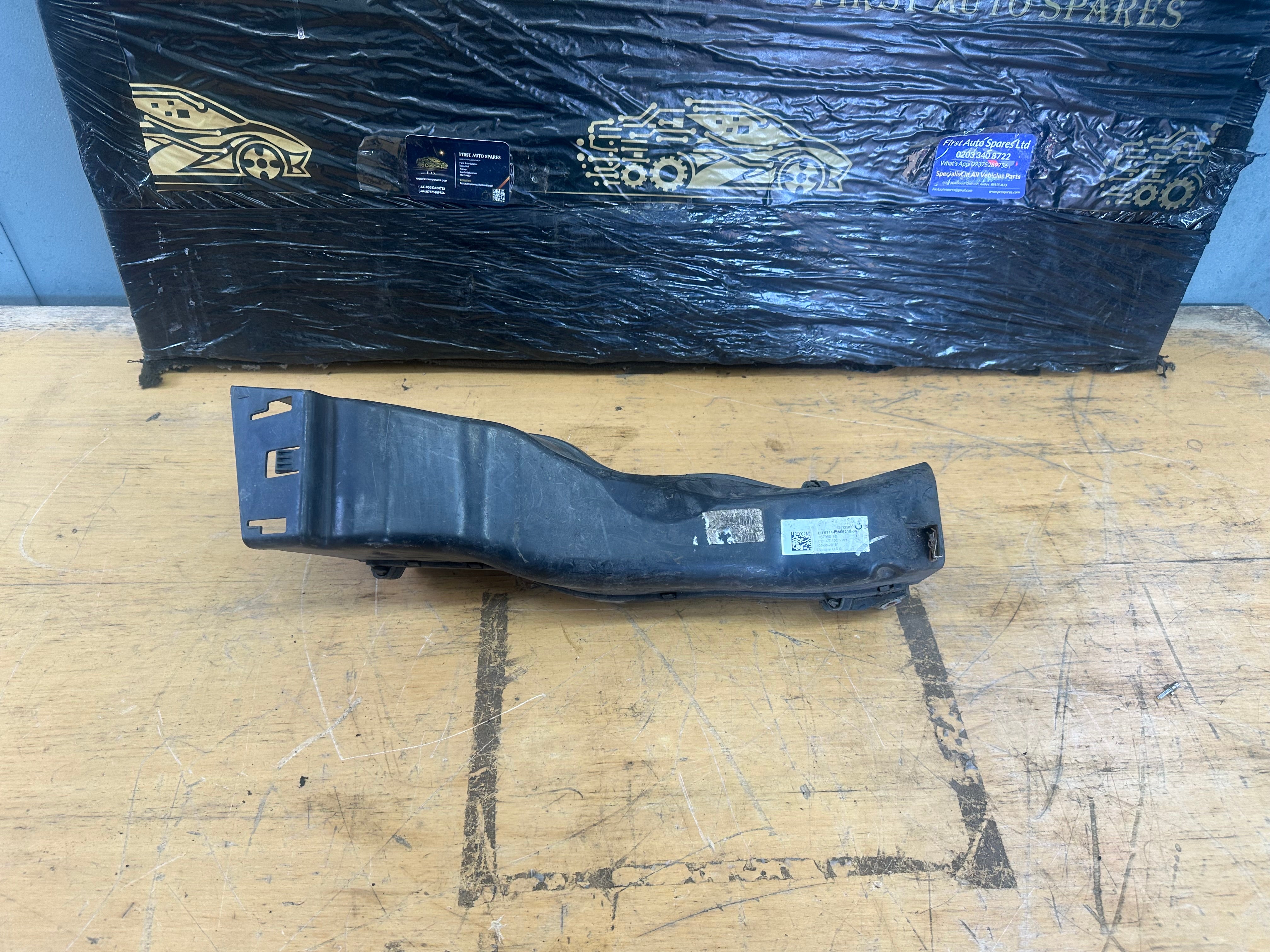 BMW X5 Series M Sport Front Brake Air Duct Right Driver Side F15 (8055210)