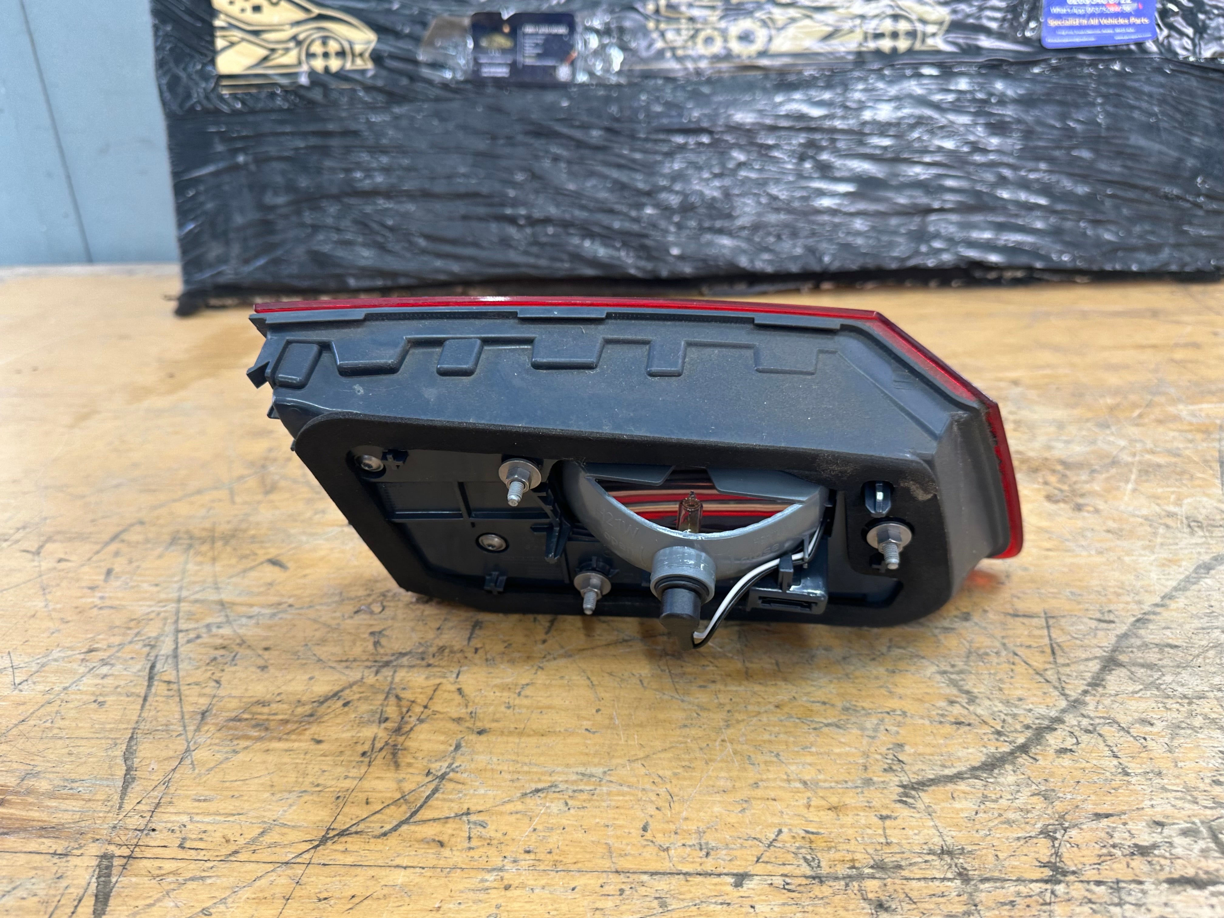 BMW 5 Series G30 Driver's Right O/S Rear Inner Bootlid Light (630252)