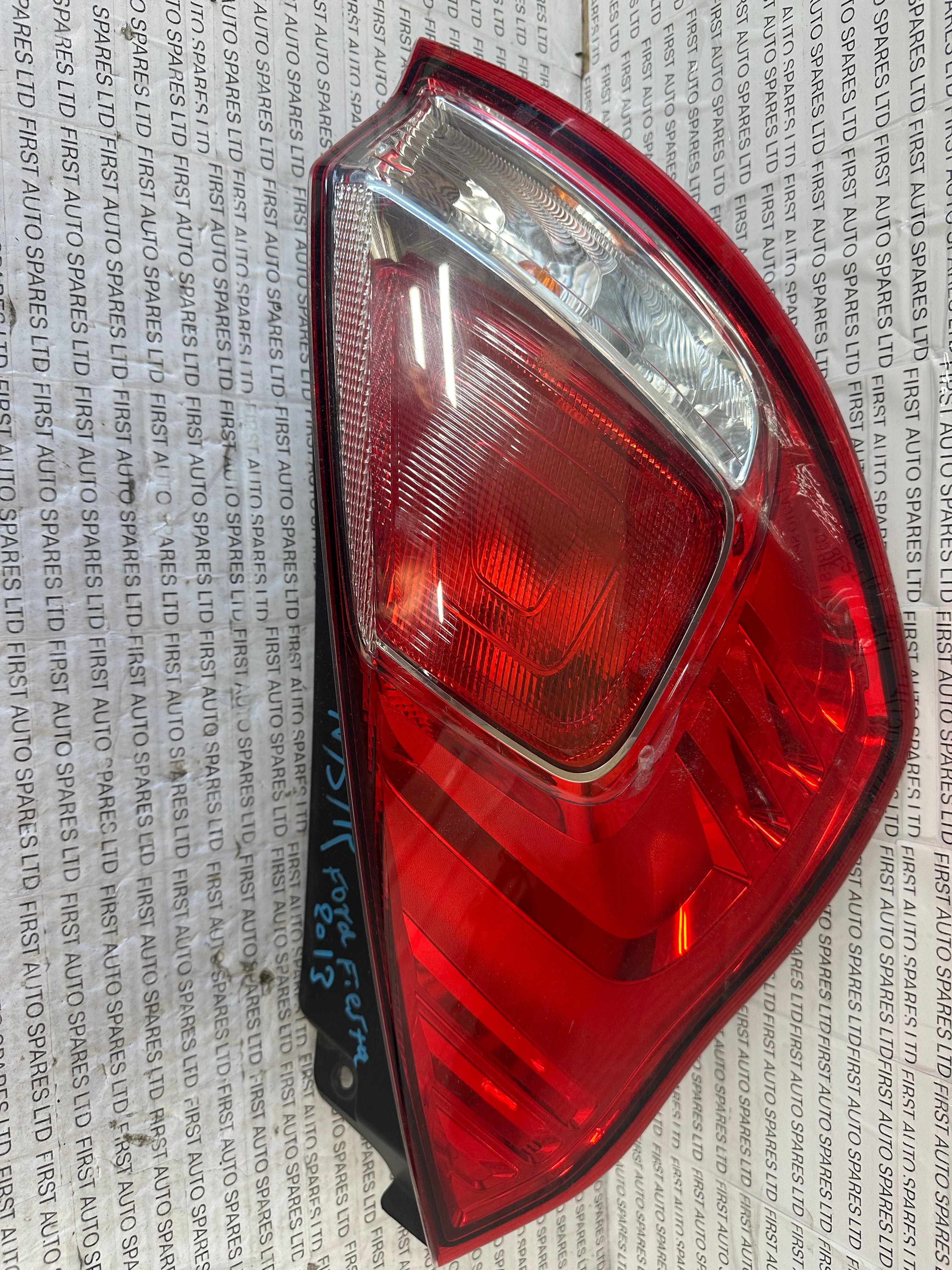 Ford Fiesta 2013 Left Rear Light