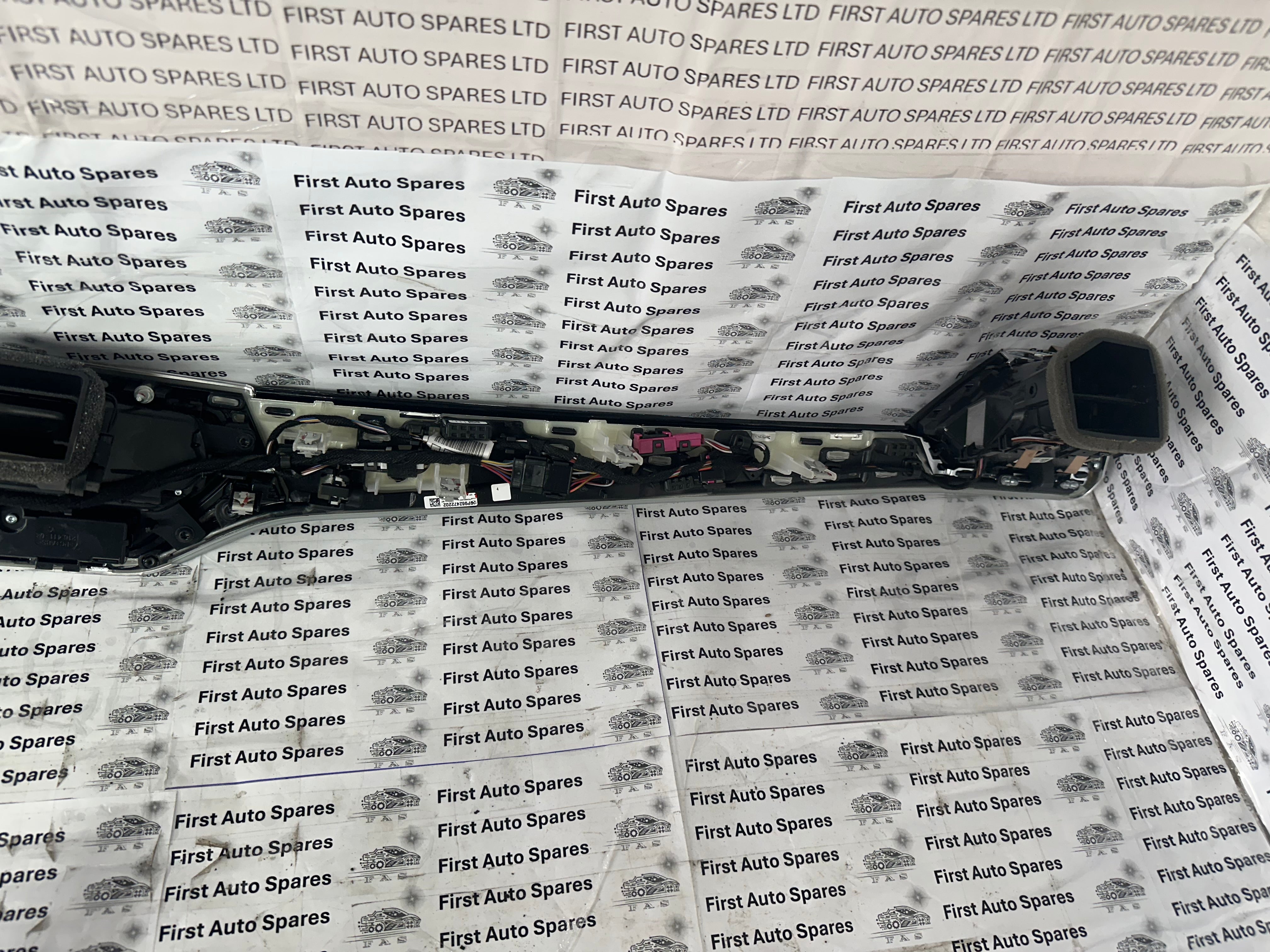 BMW 3 Series G21 Climate Control with Left Air Vent Grille (6848620, 4A0EDD1-02)