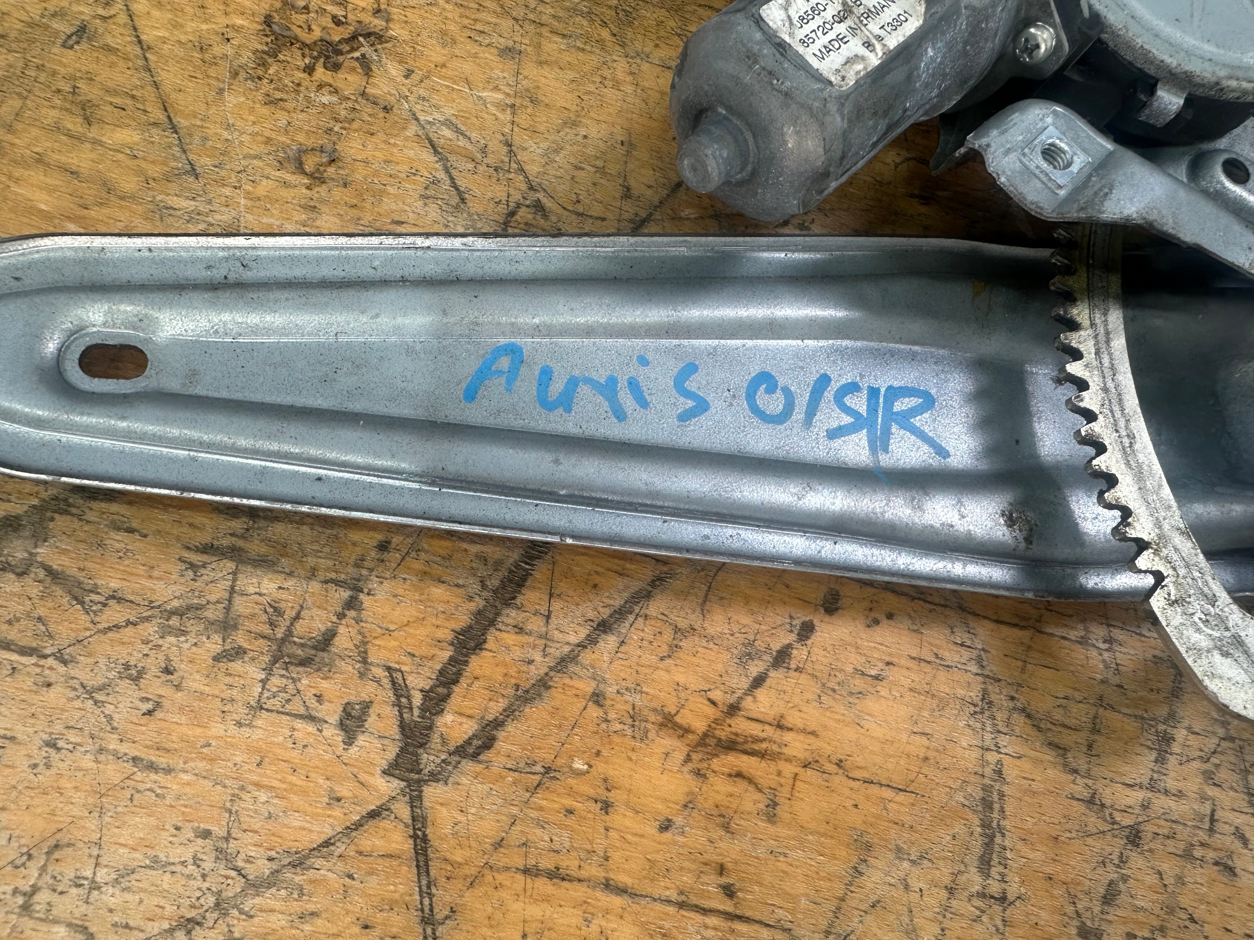 Toyota Auris Right Driver Rear O/S/R Window Regulator (85702-02020)