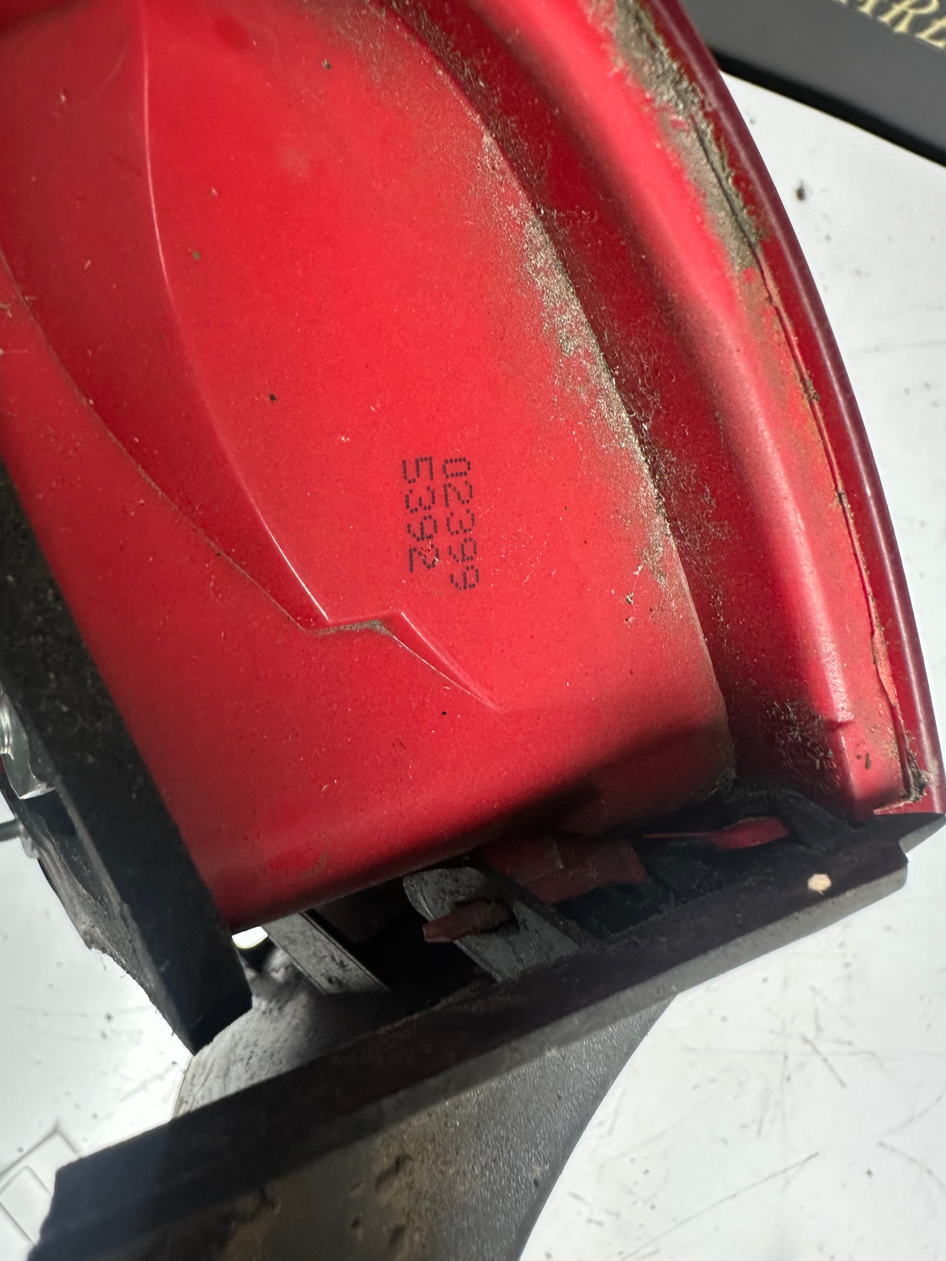 BMW 3 Series E90 E91 E93 2008 Right Rear Tail Light (276302 R)