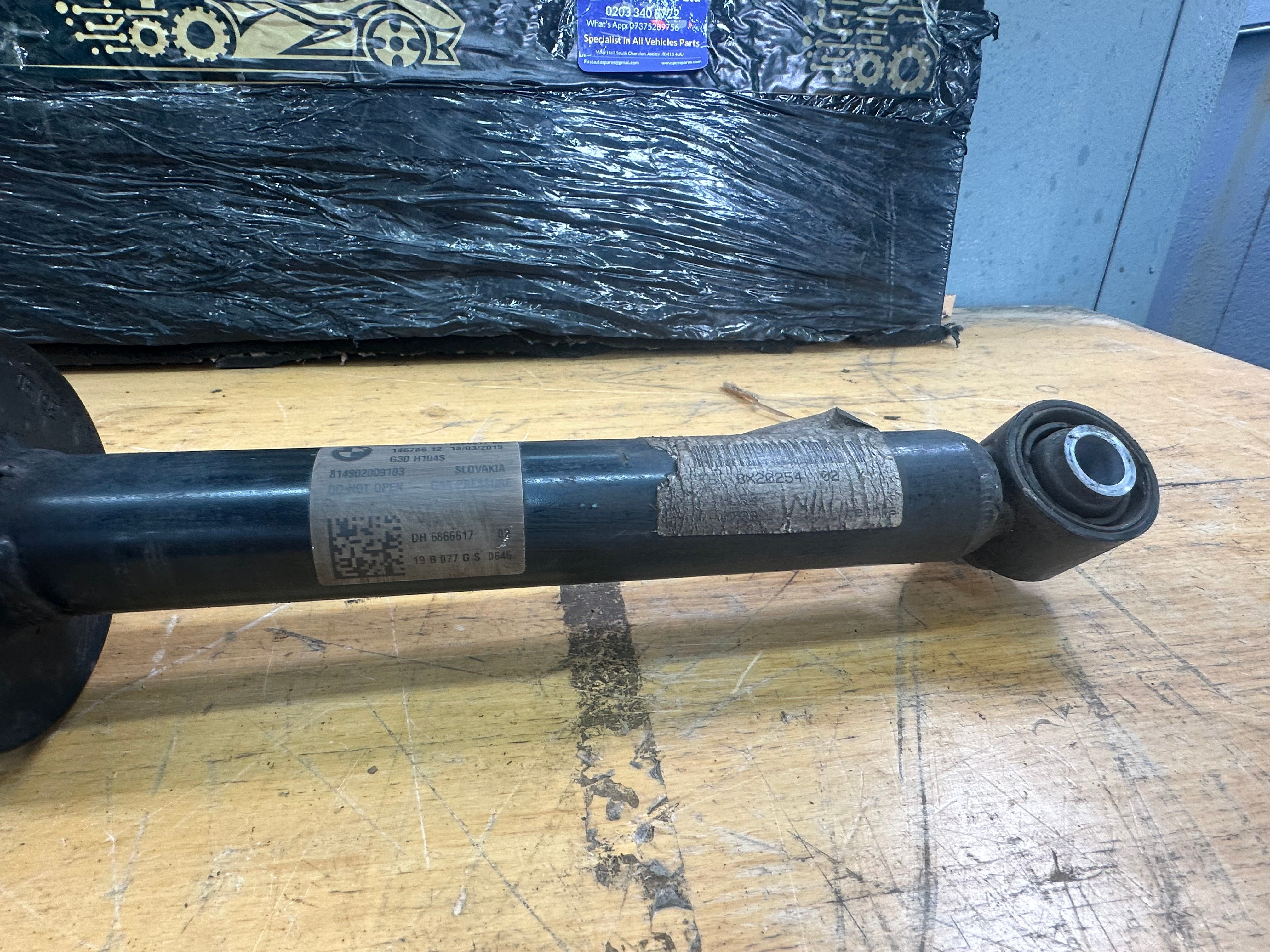 BMW 5 Series G30 Rear O/S N/S Left / Right Suspension Shock Absorber (6866617 02)