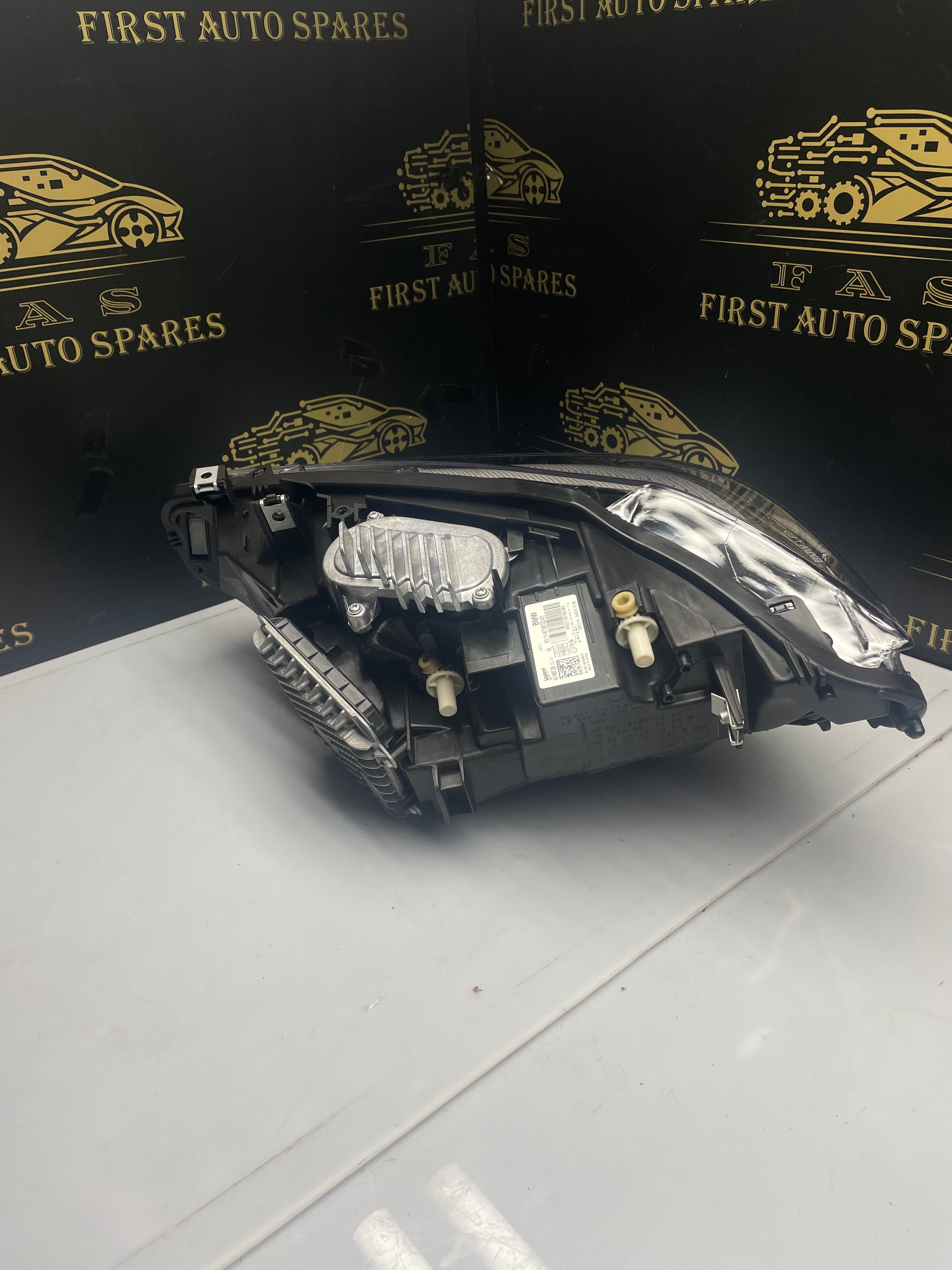 BMW 4 Series F32 LCI Complete LED Right Headlight (8738702-01)