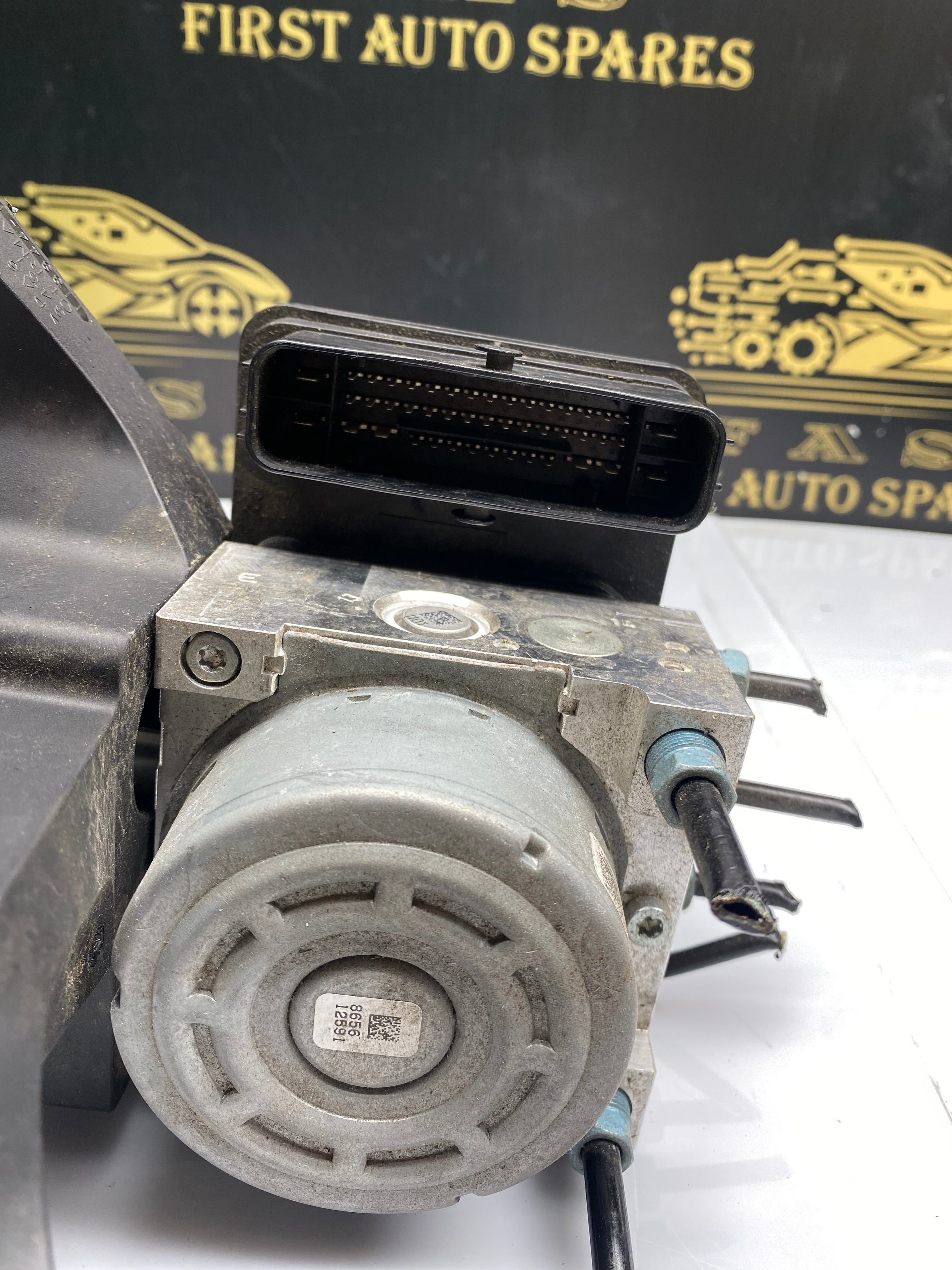 BMW 2 Series F45/F46/F48 ABS Pump Control Module (7915657)