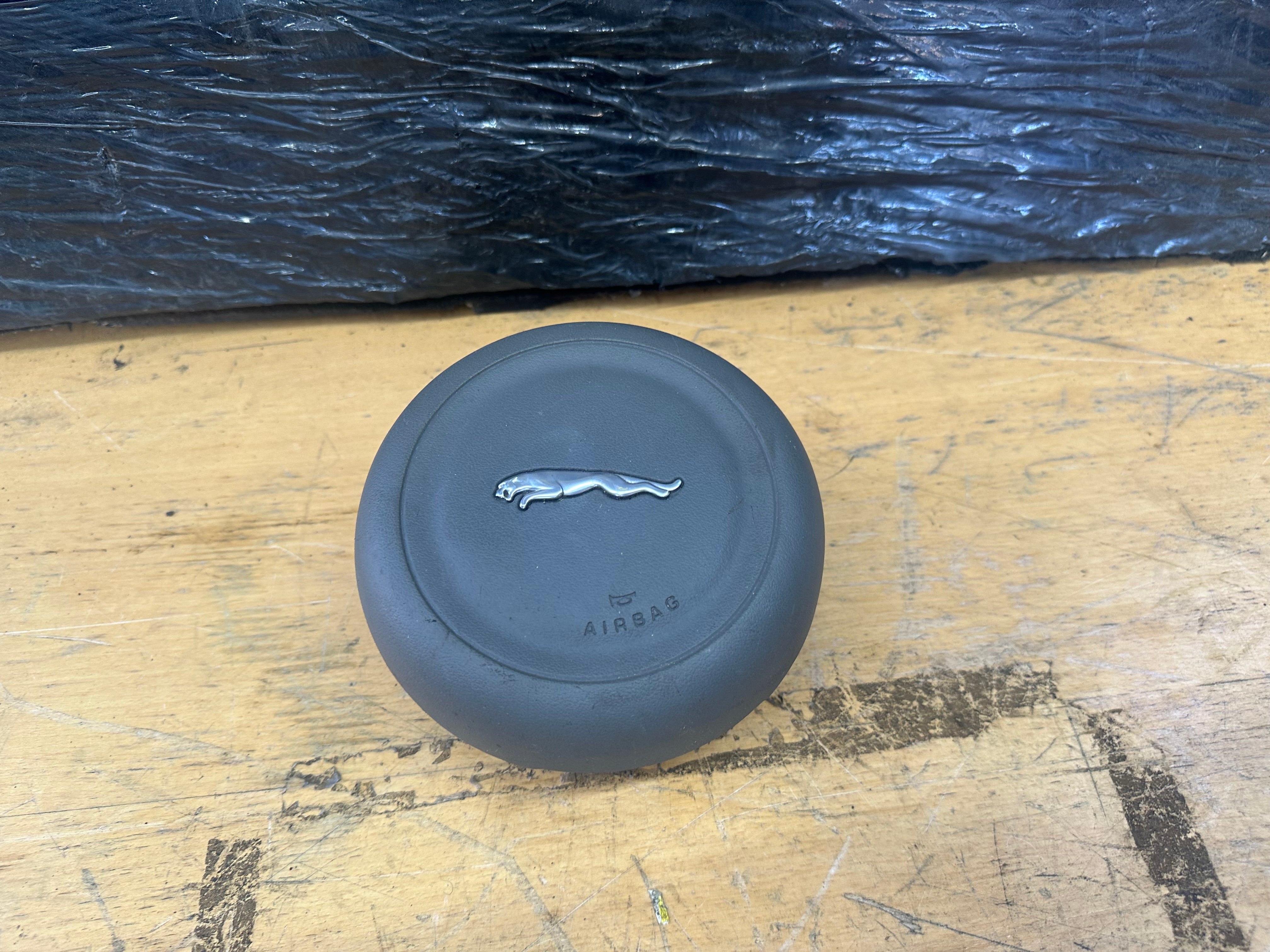 Jaguar XE 2015–2024 Steering Wheel Airbag (309081110-AB) (TK-DAB-007)