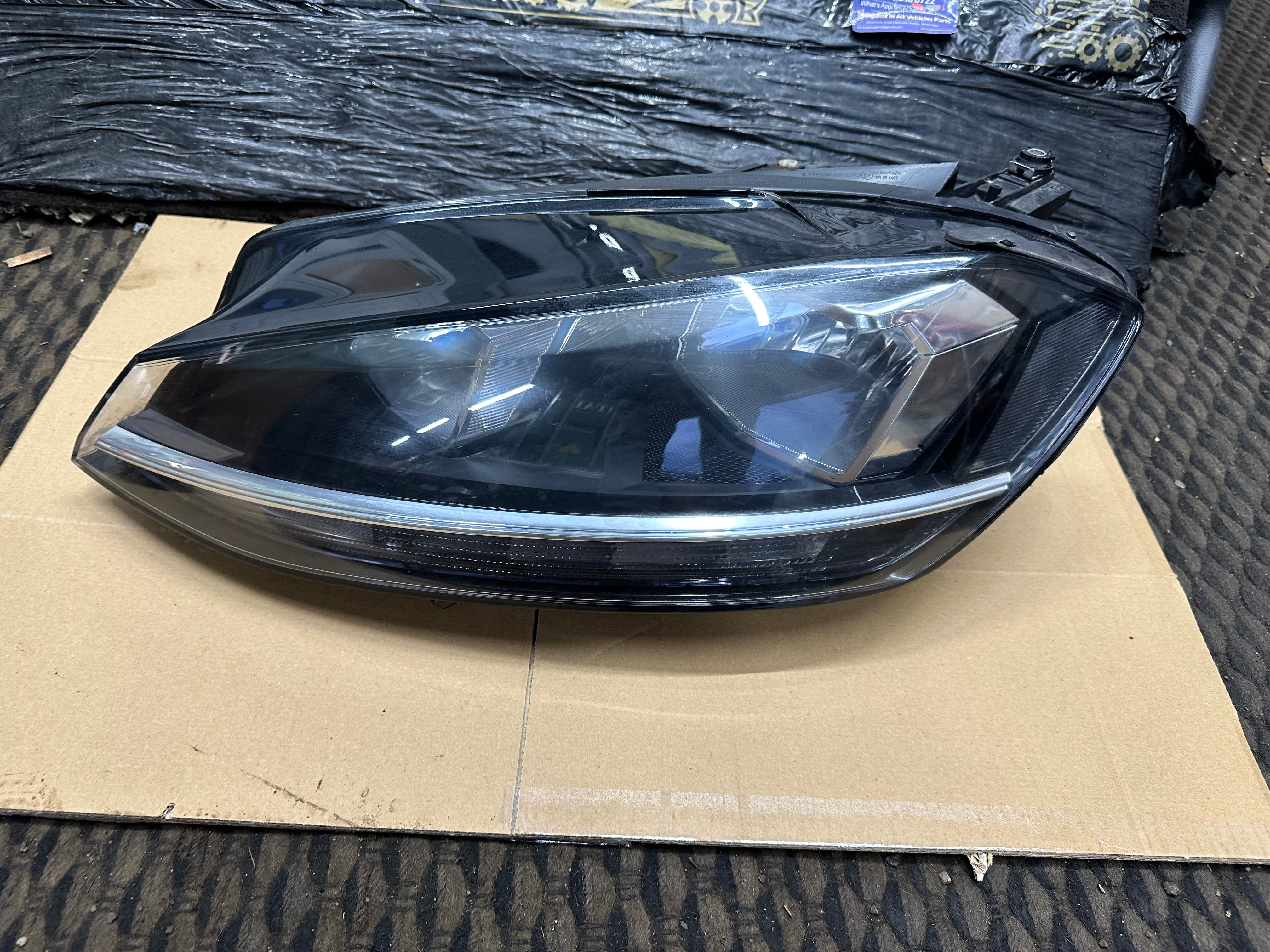 Volkswagen Golf MK7.5 2013–2017 Left (Passenger Side) Halogen Headlight