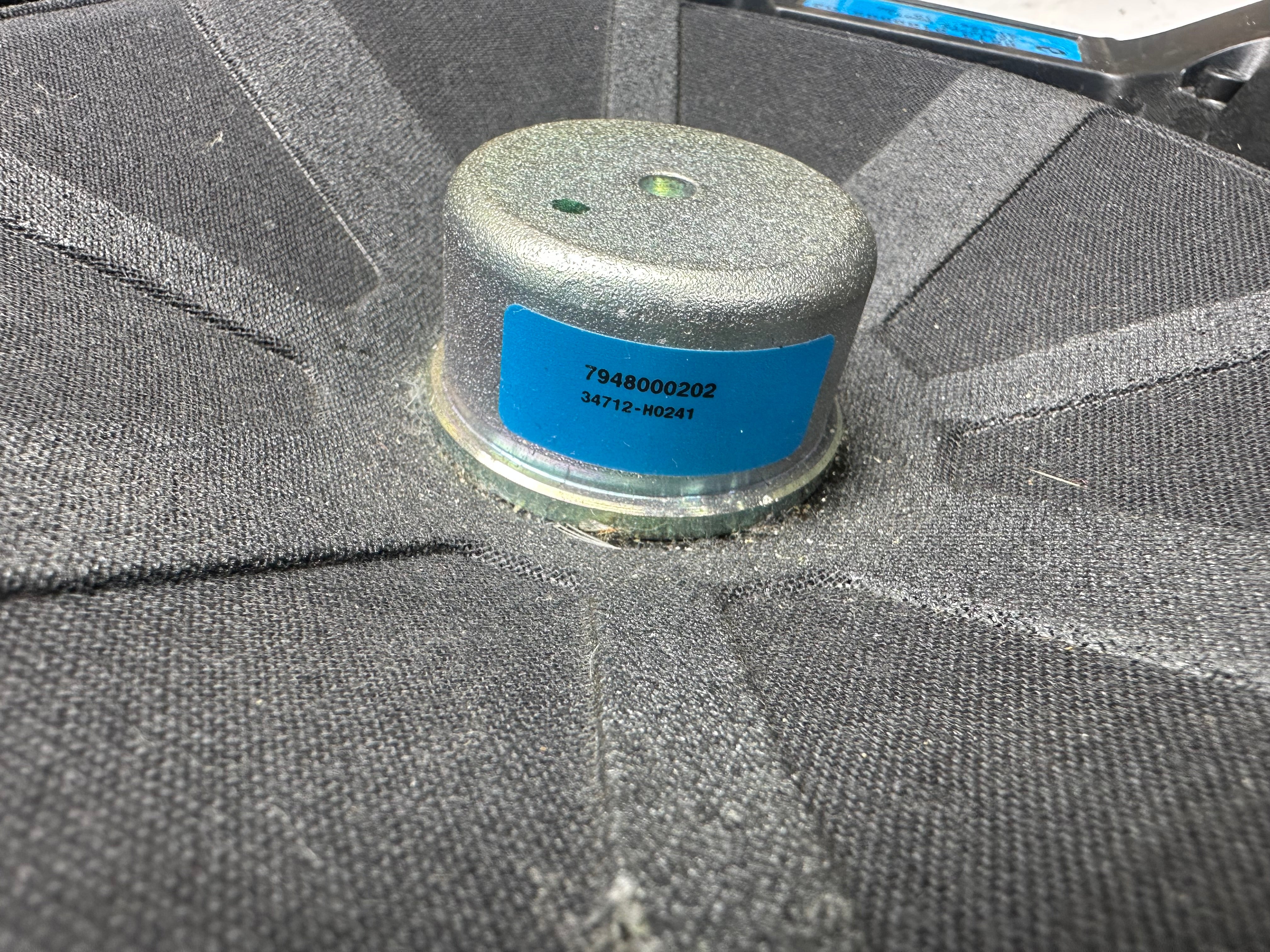 BMW F06 Central Subwoofer Bass Speakers Set (9169685-02) (9169686-02)