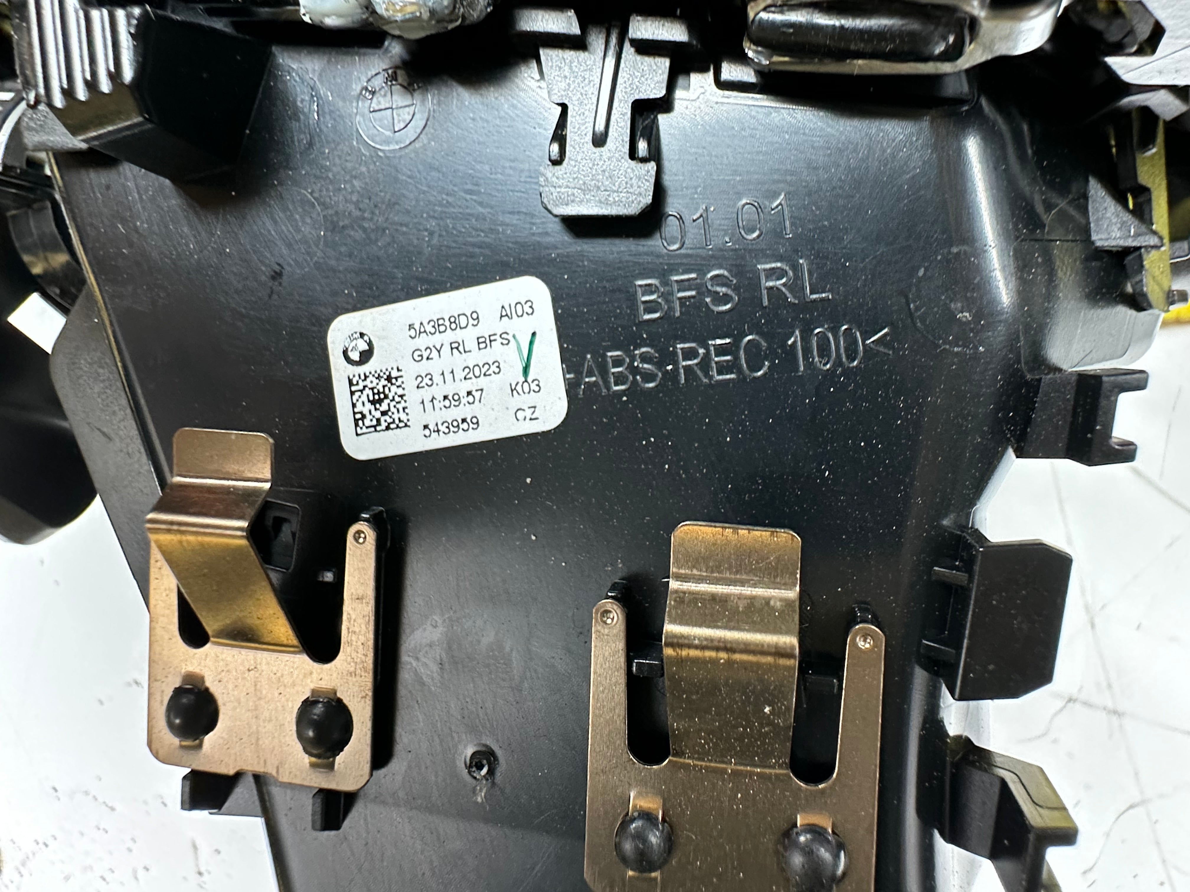 BMW 3 G20 G21 2023-24 Dashboard Glove Box Trim (9P962571809) (3036875)