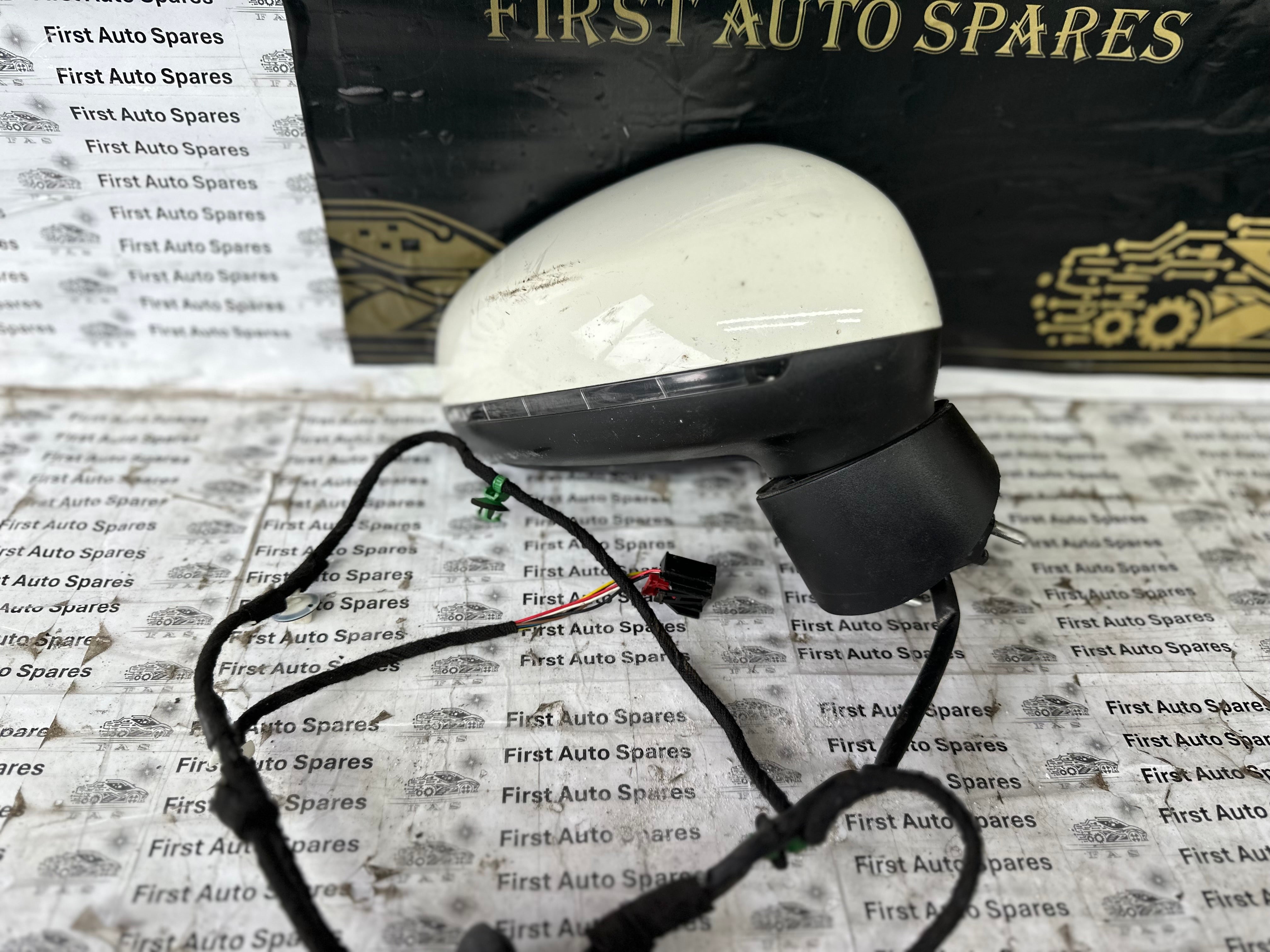 Audi A1 8X 2010–2018 Driver’s O/S Right Wing Mirror (262049-2-10B)